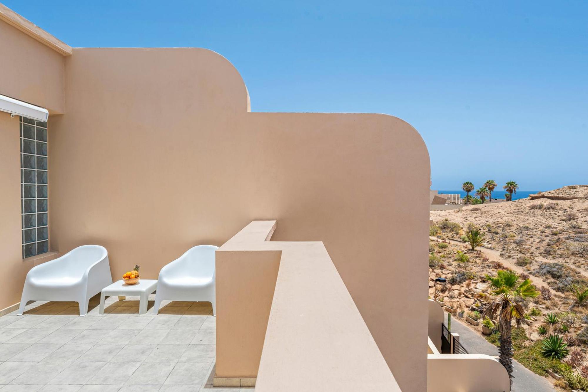 MEDANO4YOU La Jaquita Terrace Holiday Home