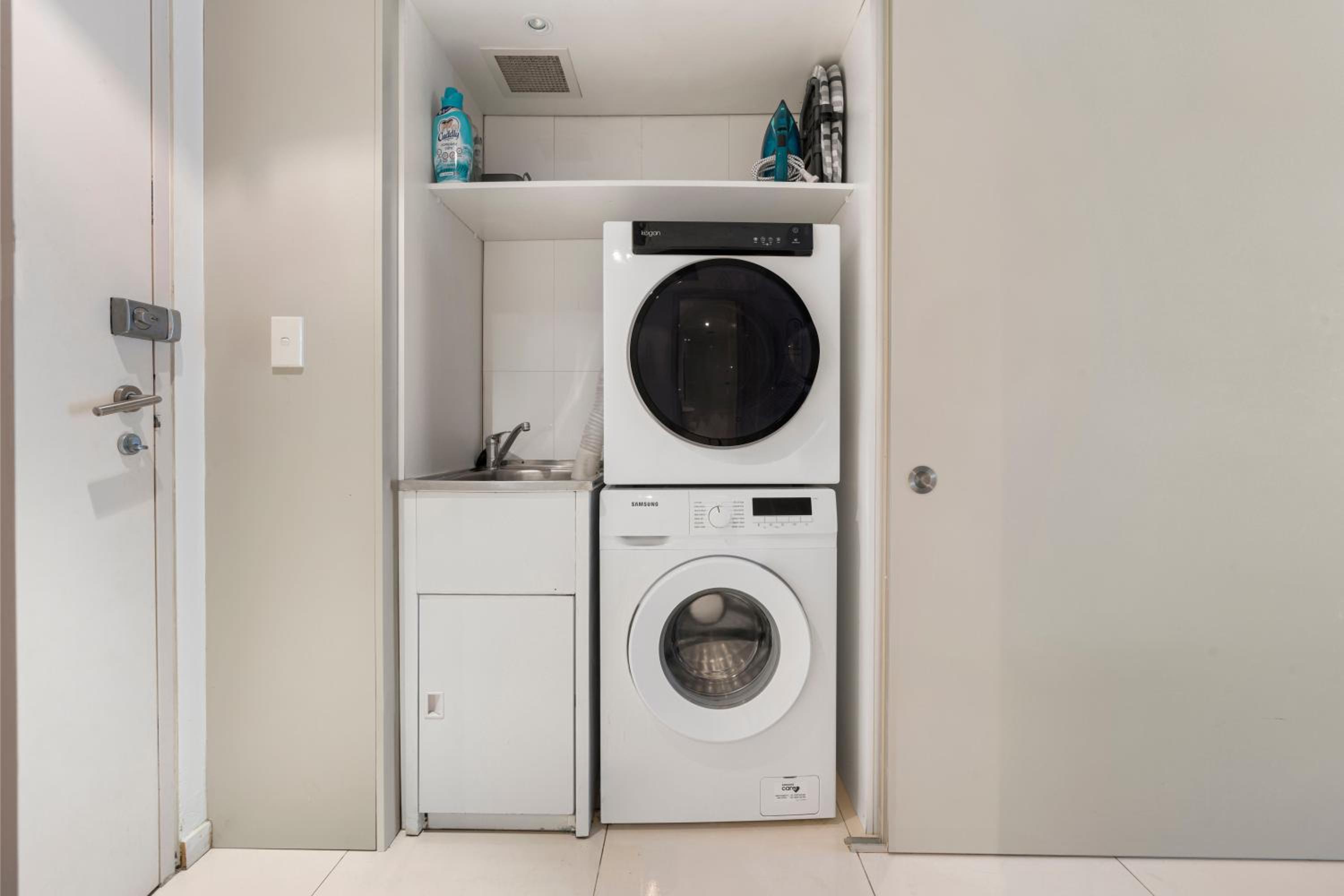 Relaxed 1BR Apartment with Courtyard in Bondi