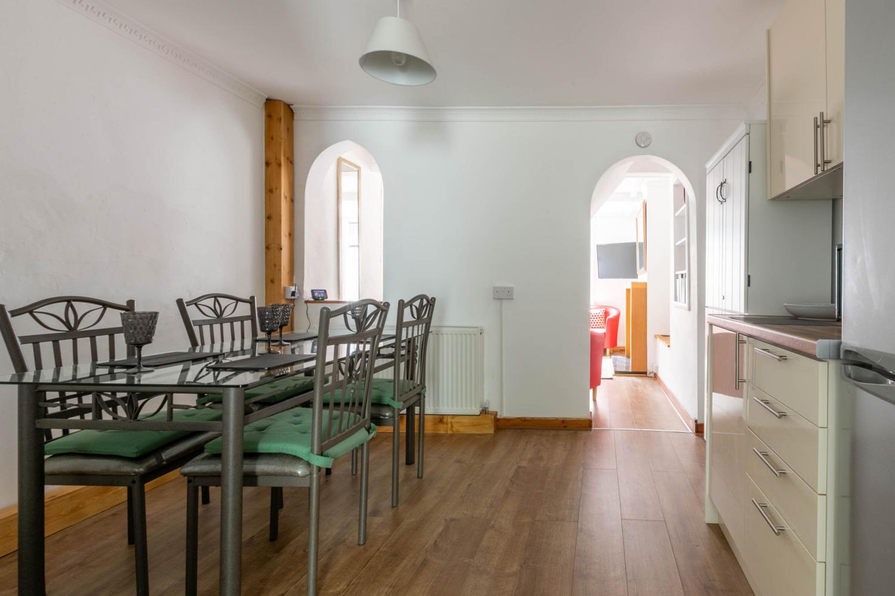 Dover Vacations - Stylish 2BD Family Hideaway in Dover - Property Image 10