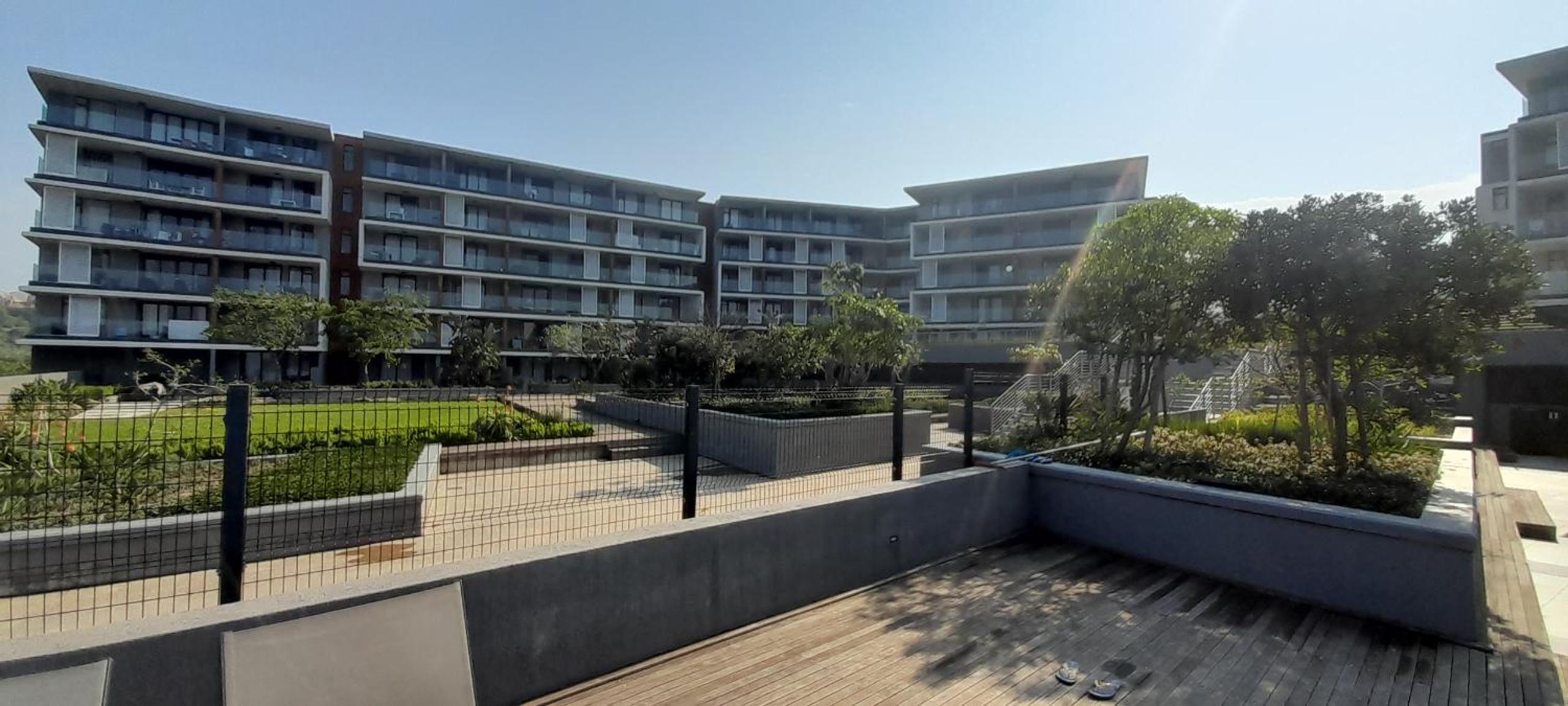 Hotel Umhlanga Vacation Home with Free WiFi - Image 1