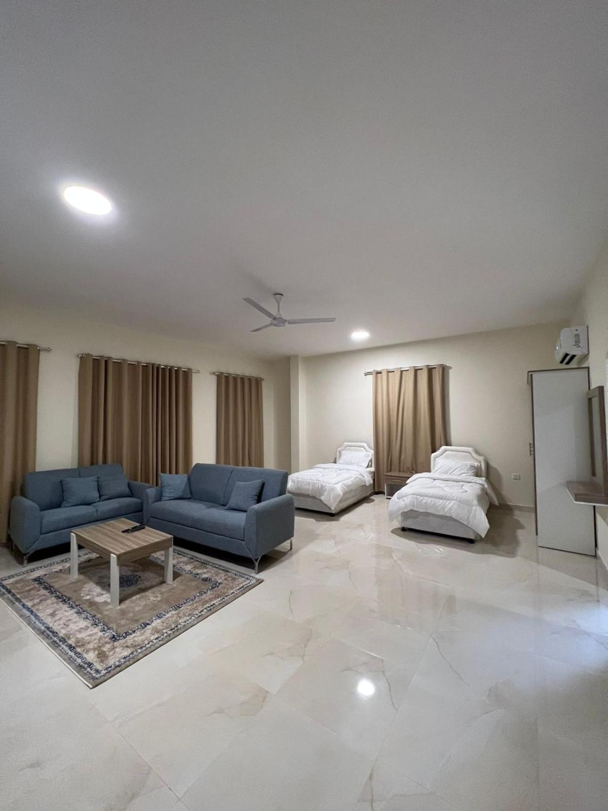 Mirbat Apartments