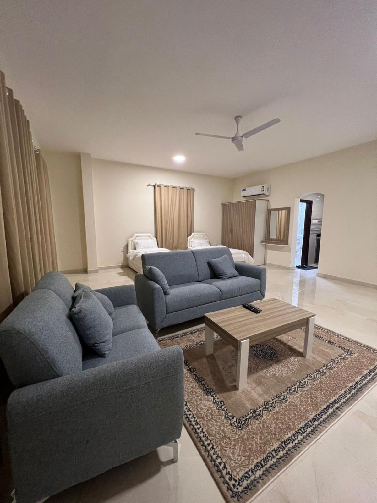 Mirbat Apartments