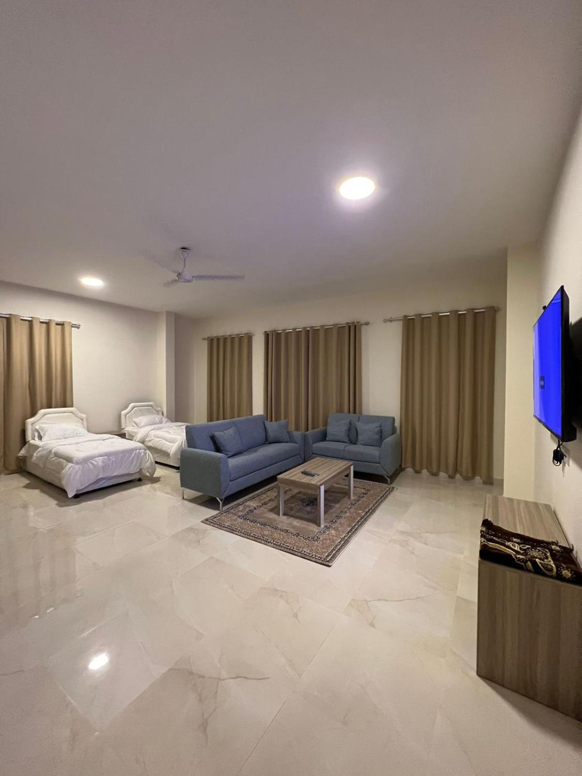 Mirbat Apartments