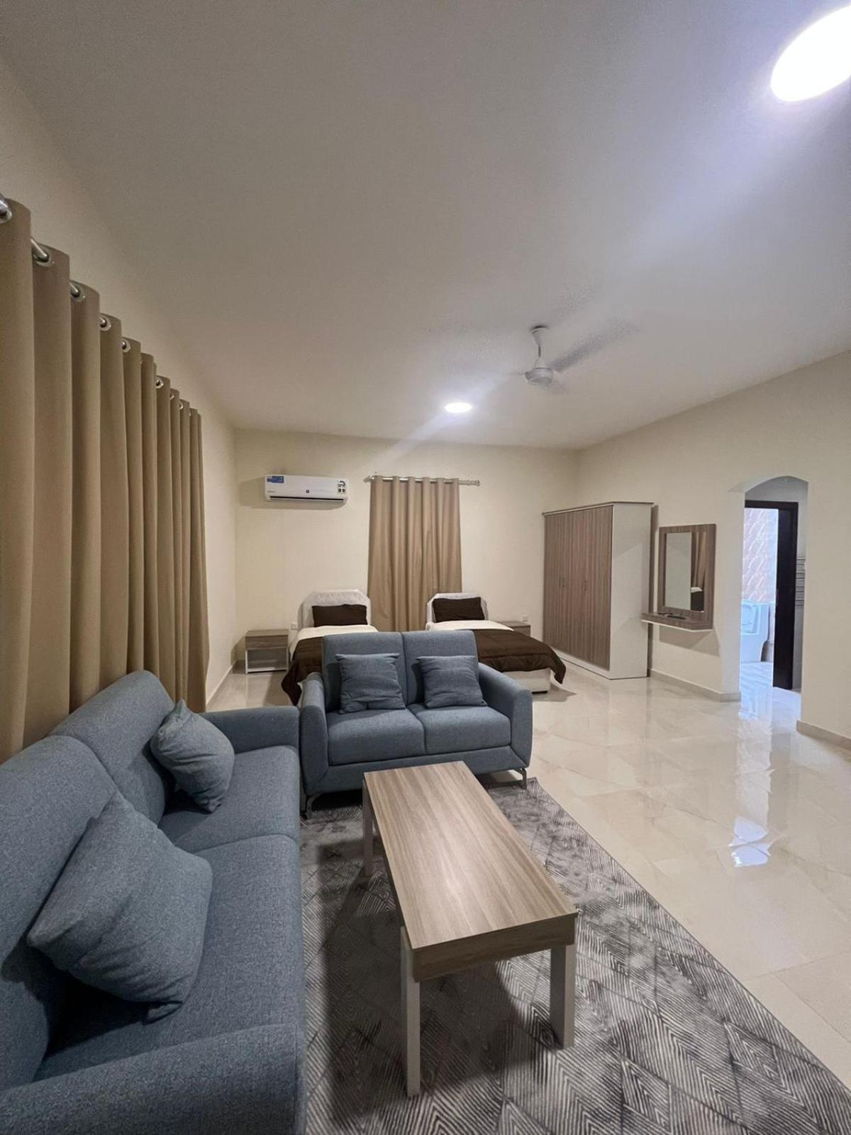 Mirbat Apartments