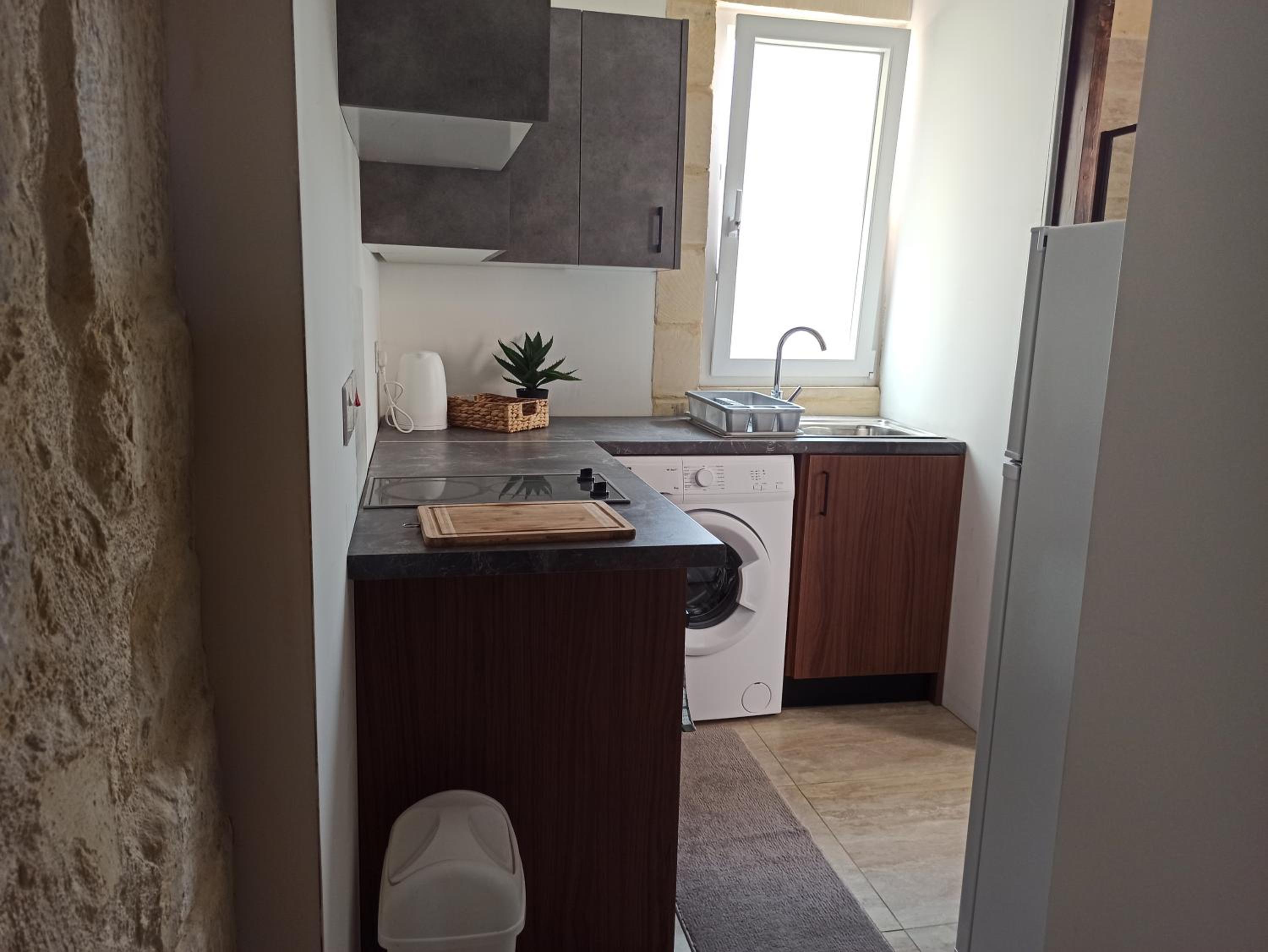 Beautiful 1-Bed Apartment in Hal Qormi view 4
