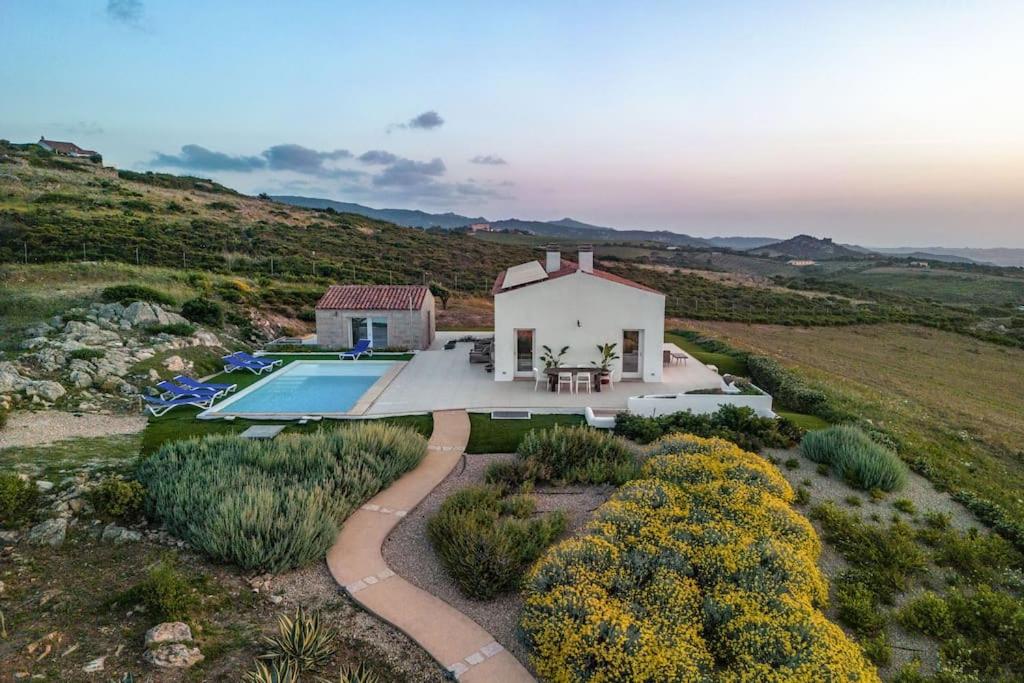 Sardegna è - Stazzu di l'Incantu con piscina view 4