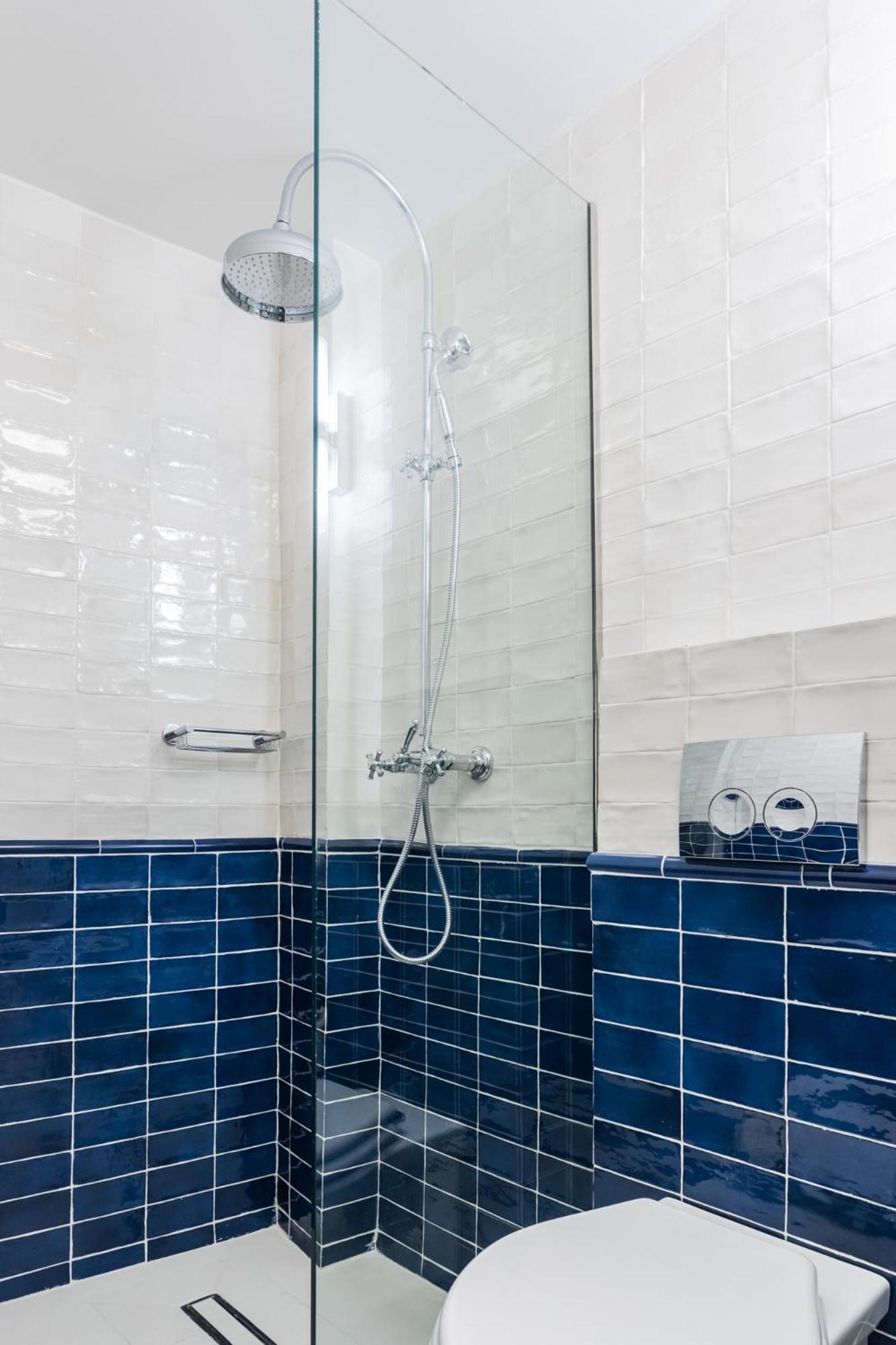 Chic & central Athenian apartment! EV4