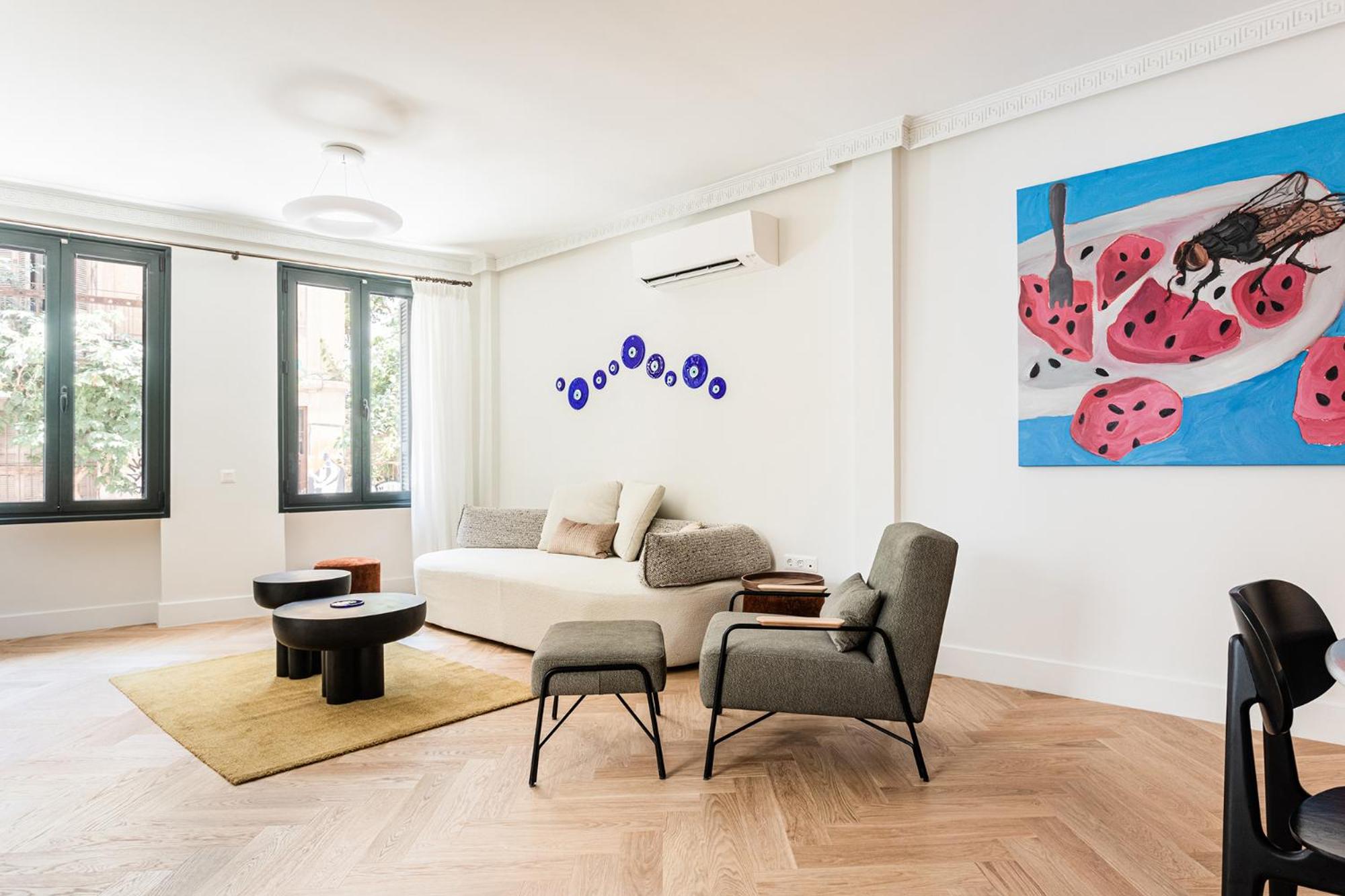 Chic & central Athenian apartment! EV4