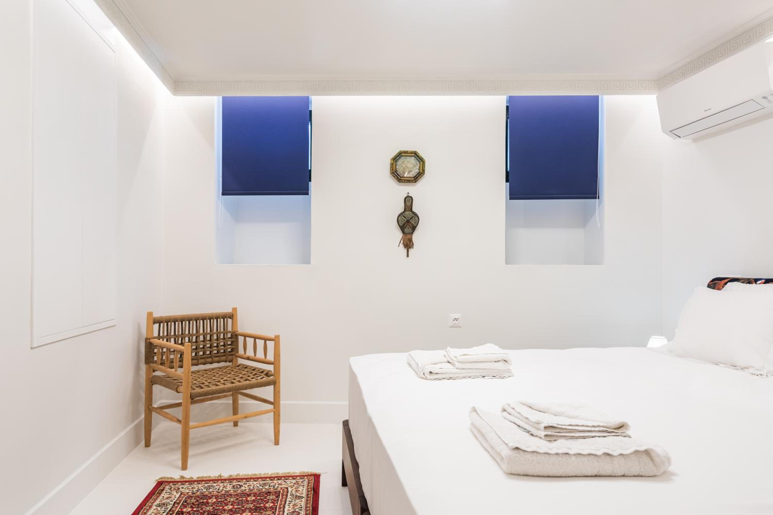 Chic & central Athenian apartment! EV4