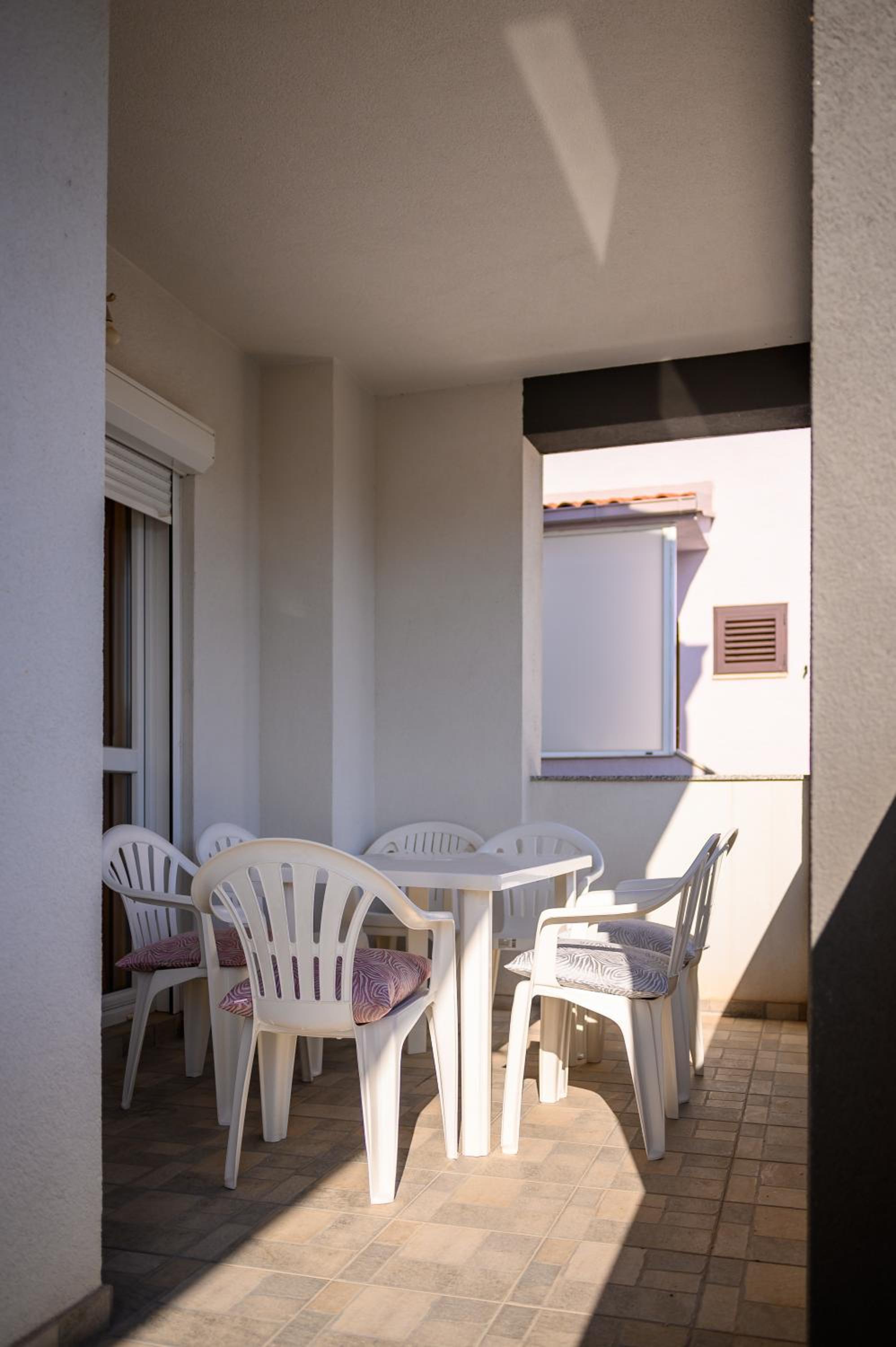Antonio Apartments