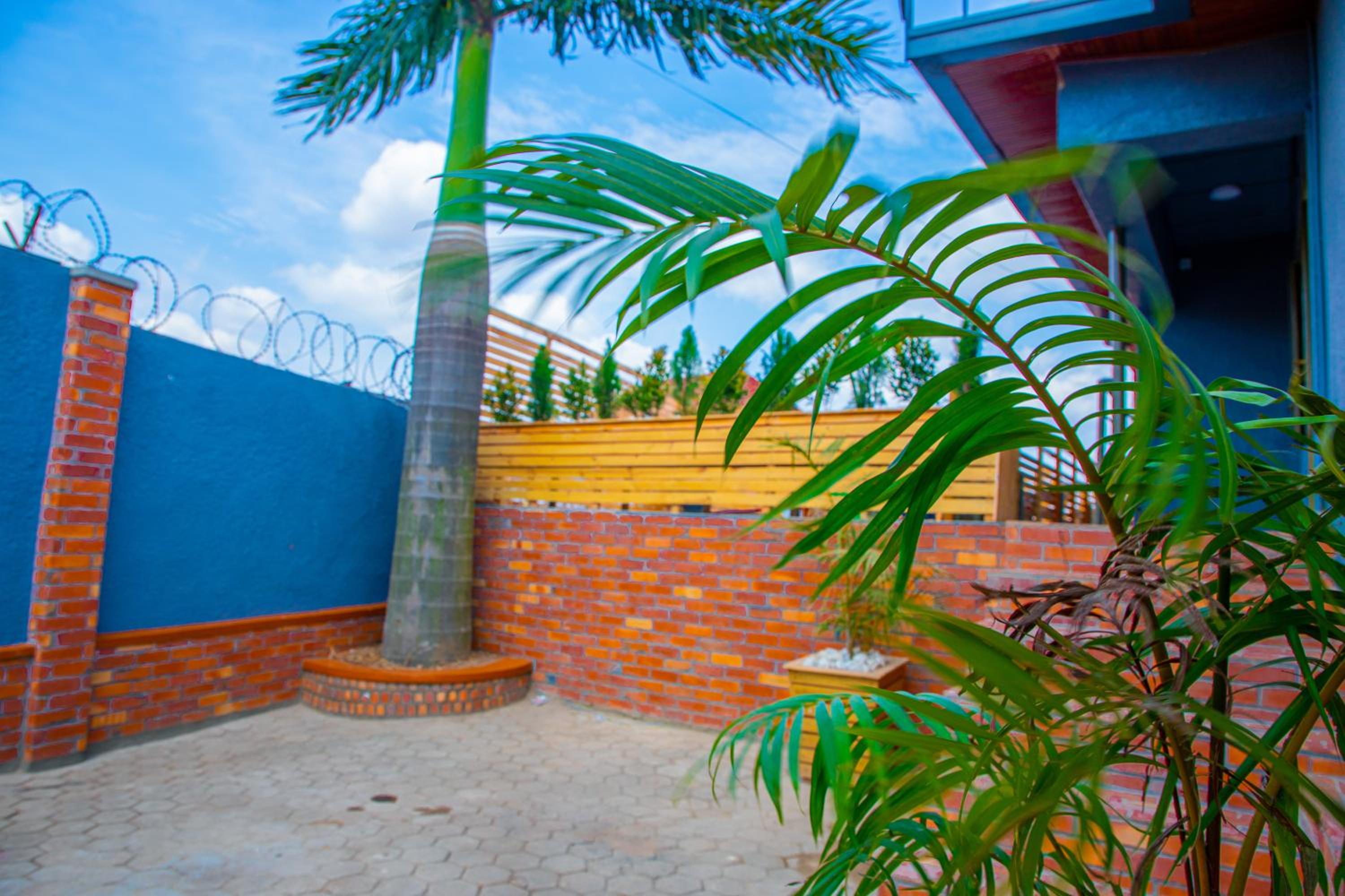 Albina Motel view 2