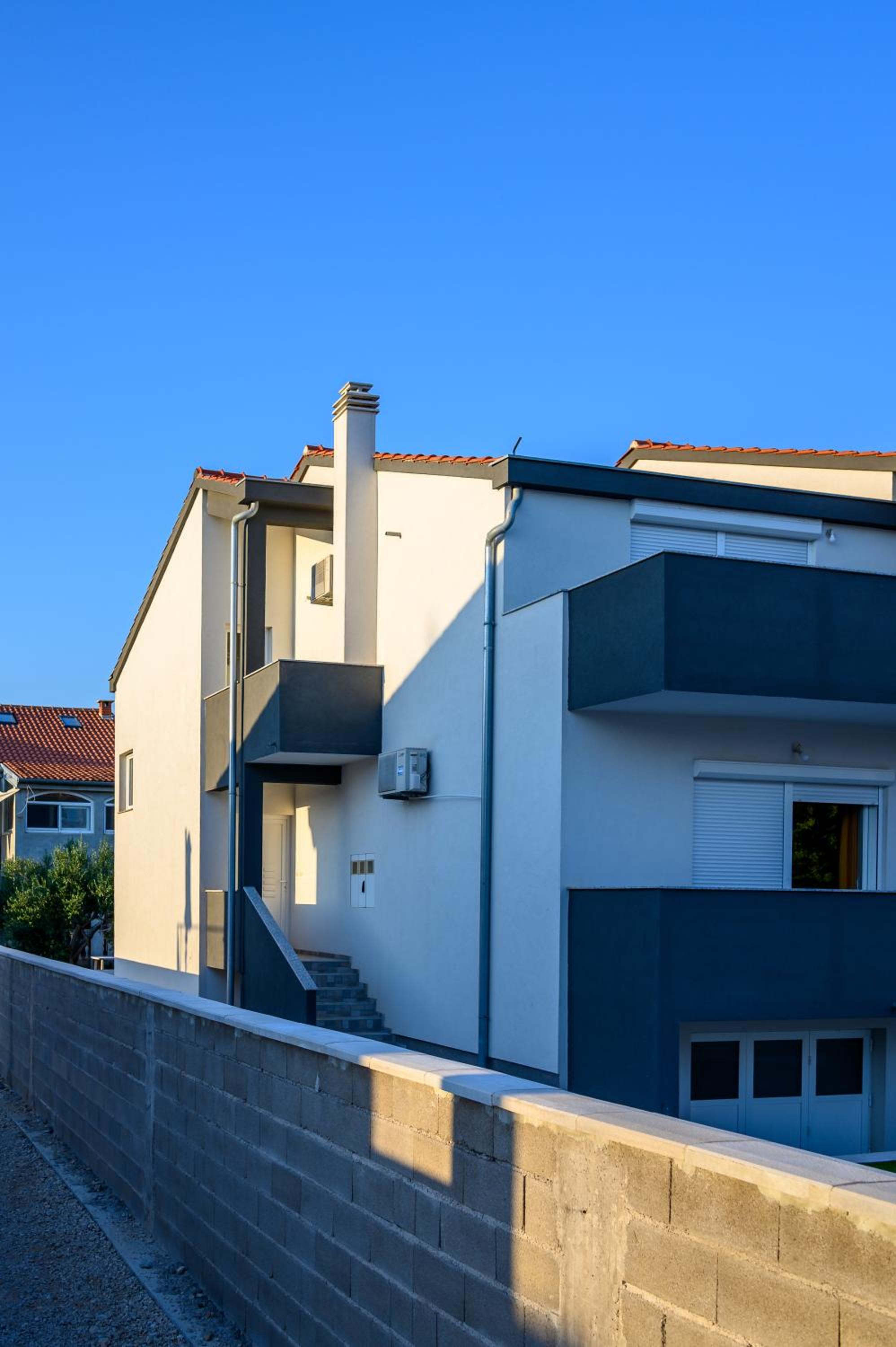 Antonio Apartments