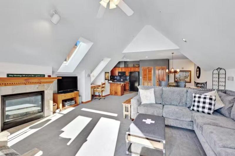 3 Bedroom Condo On Main Street In Breckenridge - Pool, Hot Tubs, Fitness Center & More! view 2