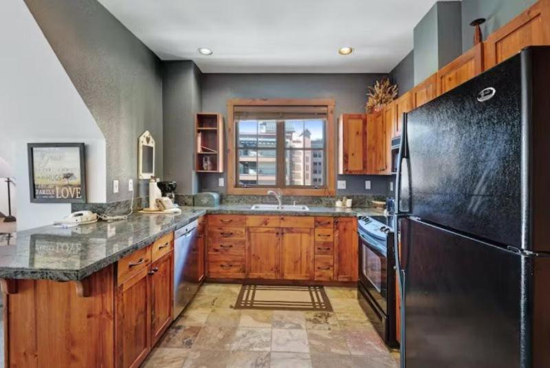 3 Bedroom Condo On Main Street In Breckenridge - Pool, Hot Tubs, Fitness Center & More! view 5