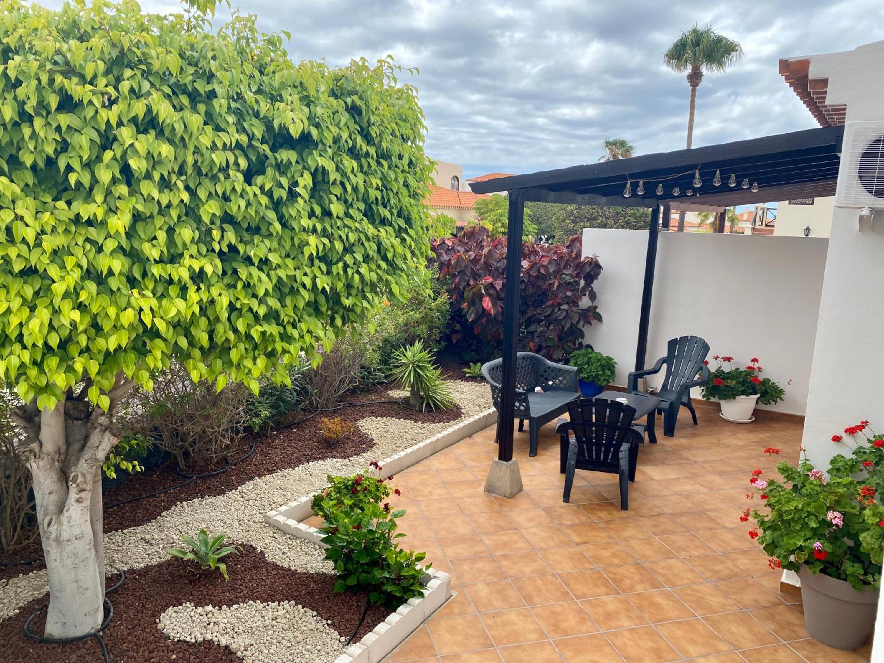Juangy’s Apartments in Las Adelfas Golf del Sur view 2