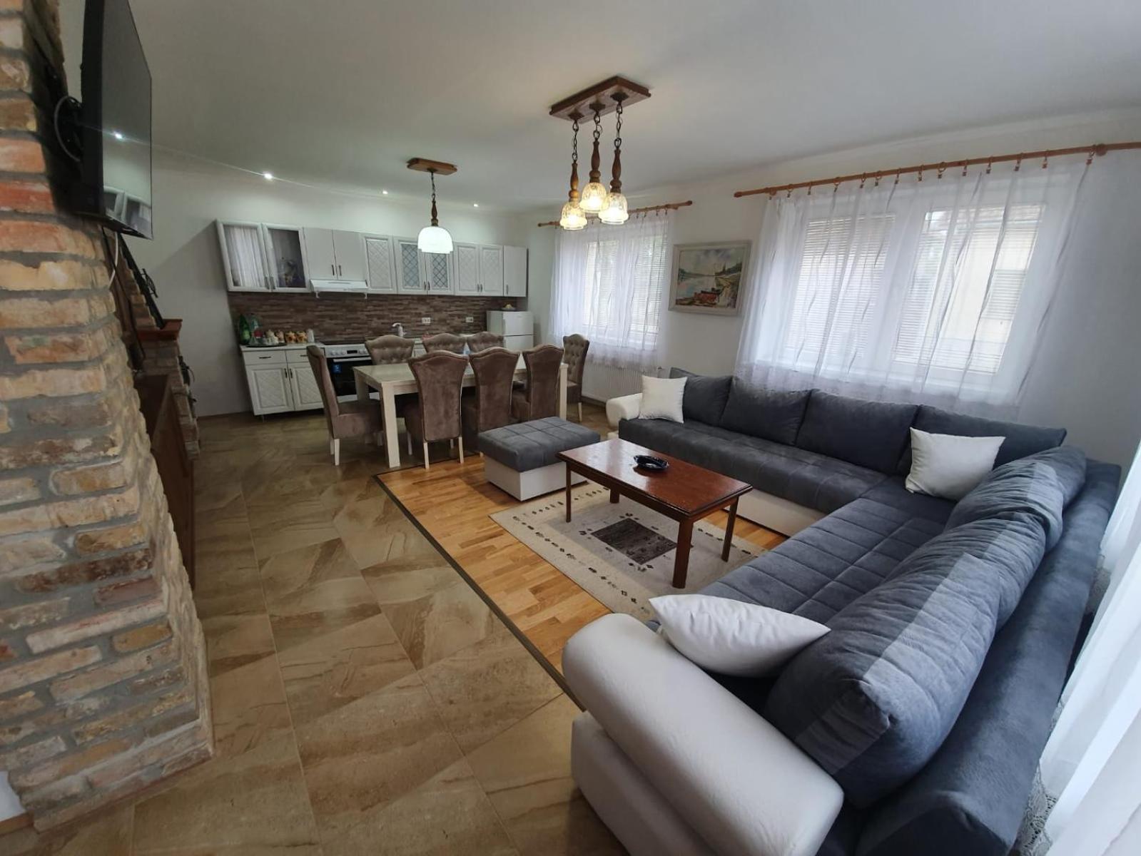 Zlatna Vila view 4