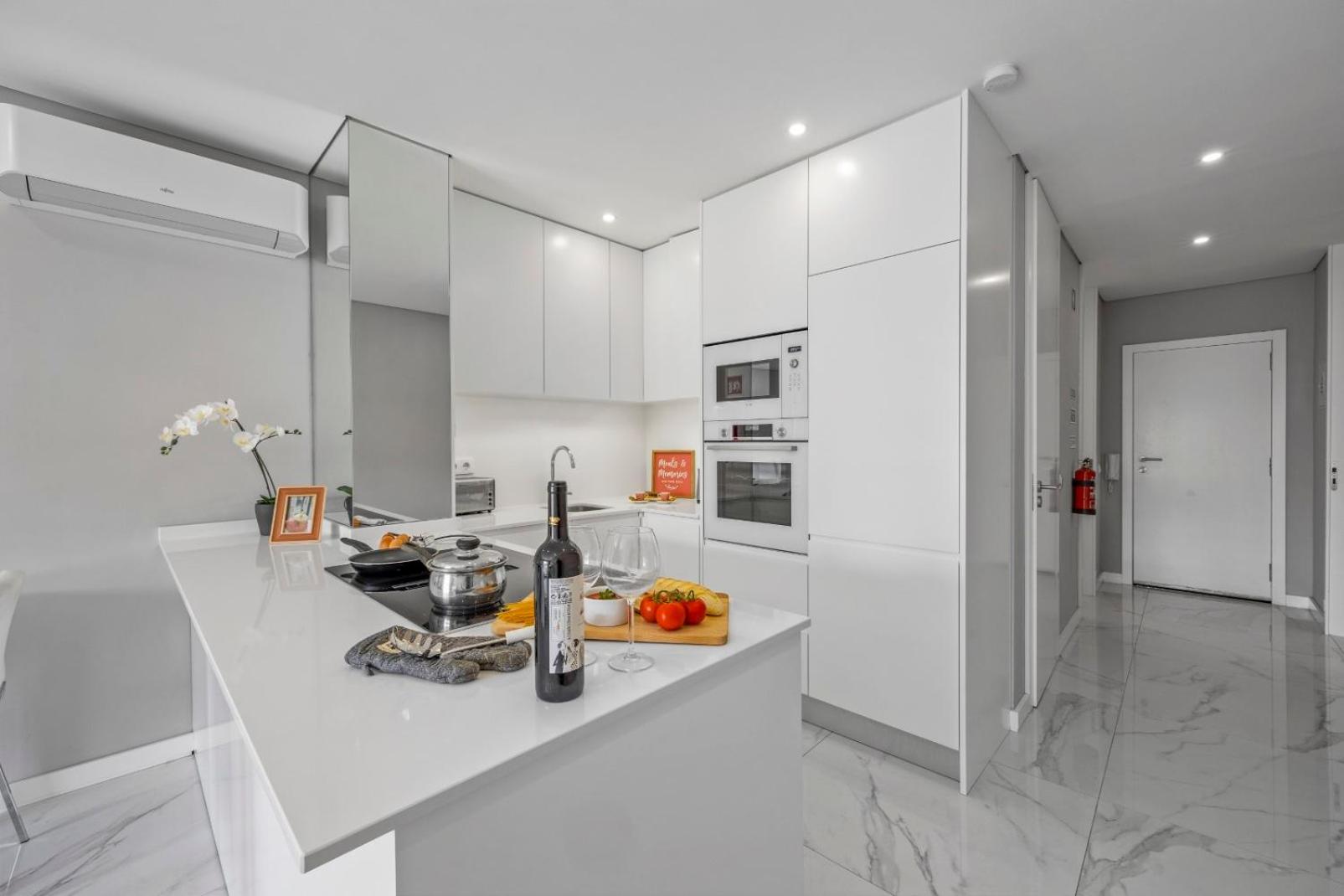 Modern Apartment with Pool & Garden - Close to Marina view 5