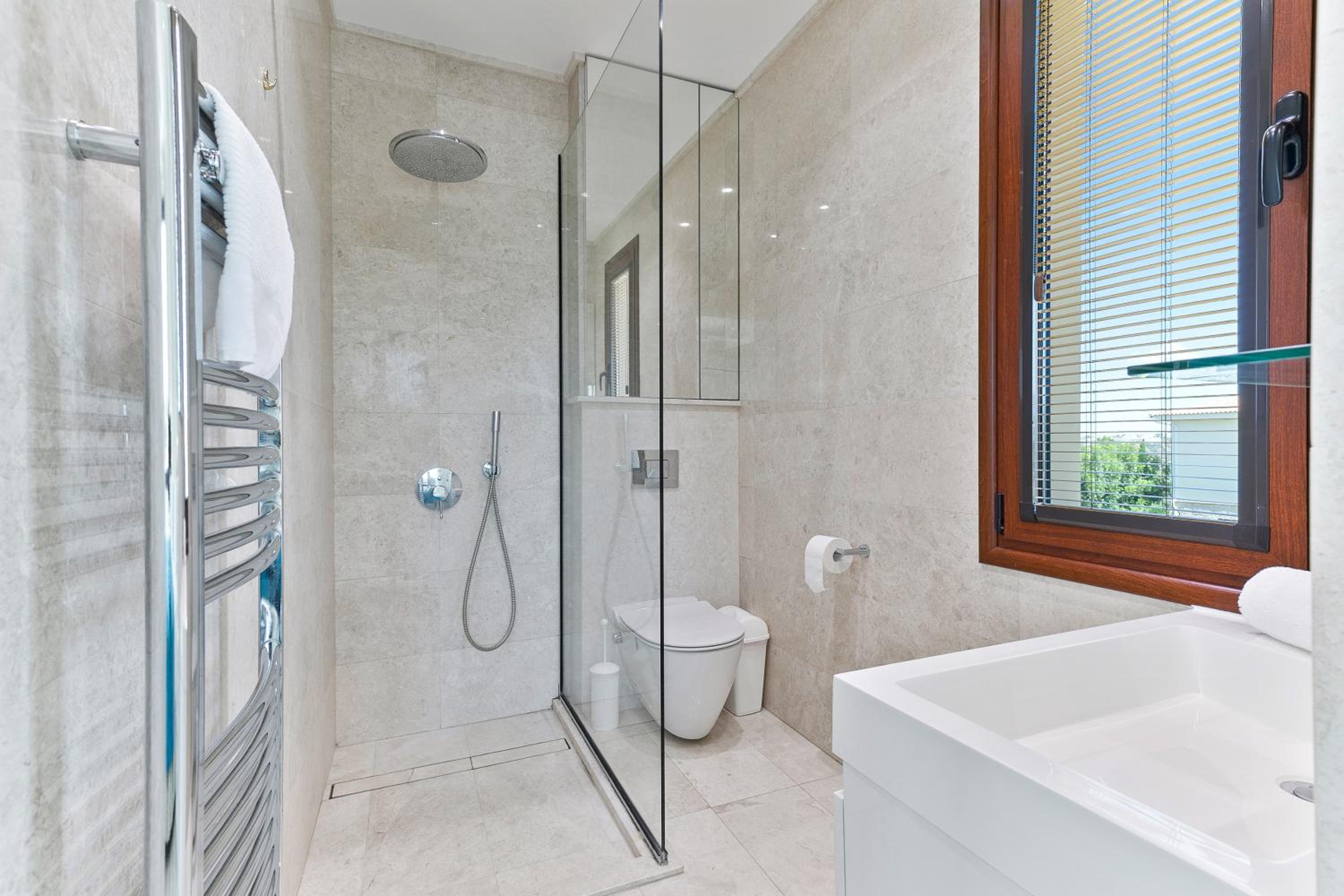 5 bedroom Villa Poseidon with private pool, Aphrodite Hills Resort