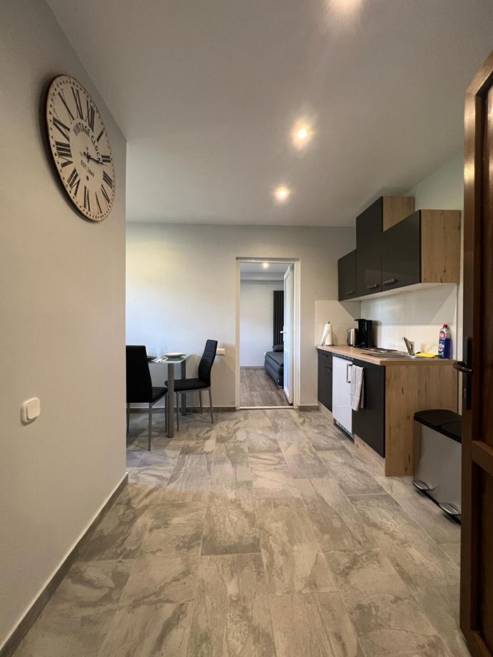 FRESH Apartments