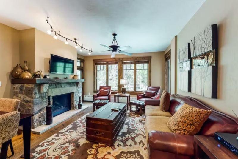 Water House Luxury 2 Bedroom On Main Street - Walk To Quicksilver Lift! view 2