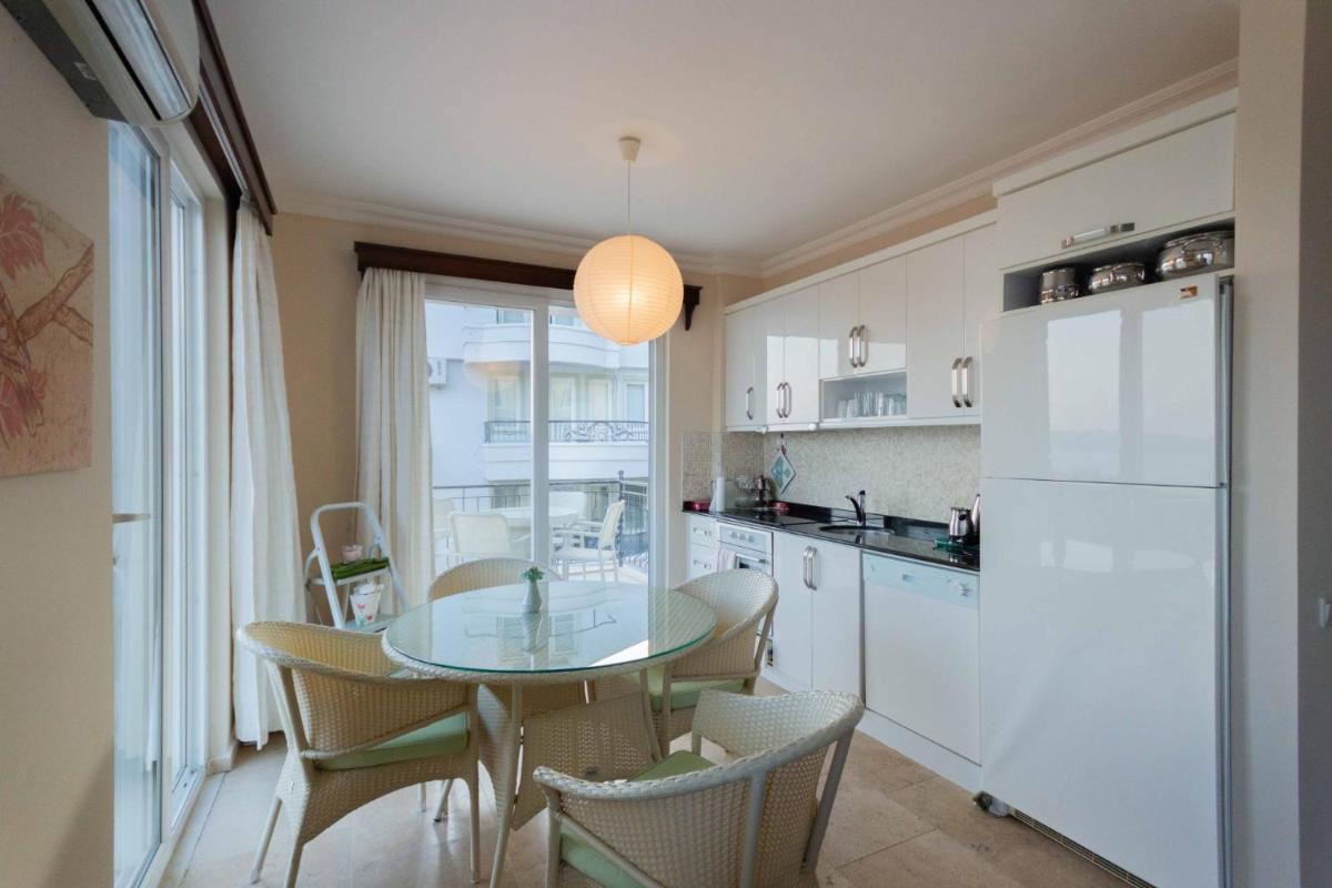Sea View Flat 5 min to Ancient City in Kas view 2