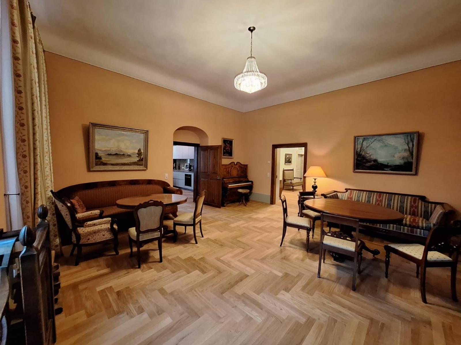 Stadtpalais Marché-Suite maximal 2 Personen und 1 Kleinkind