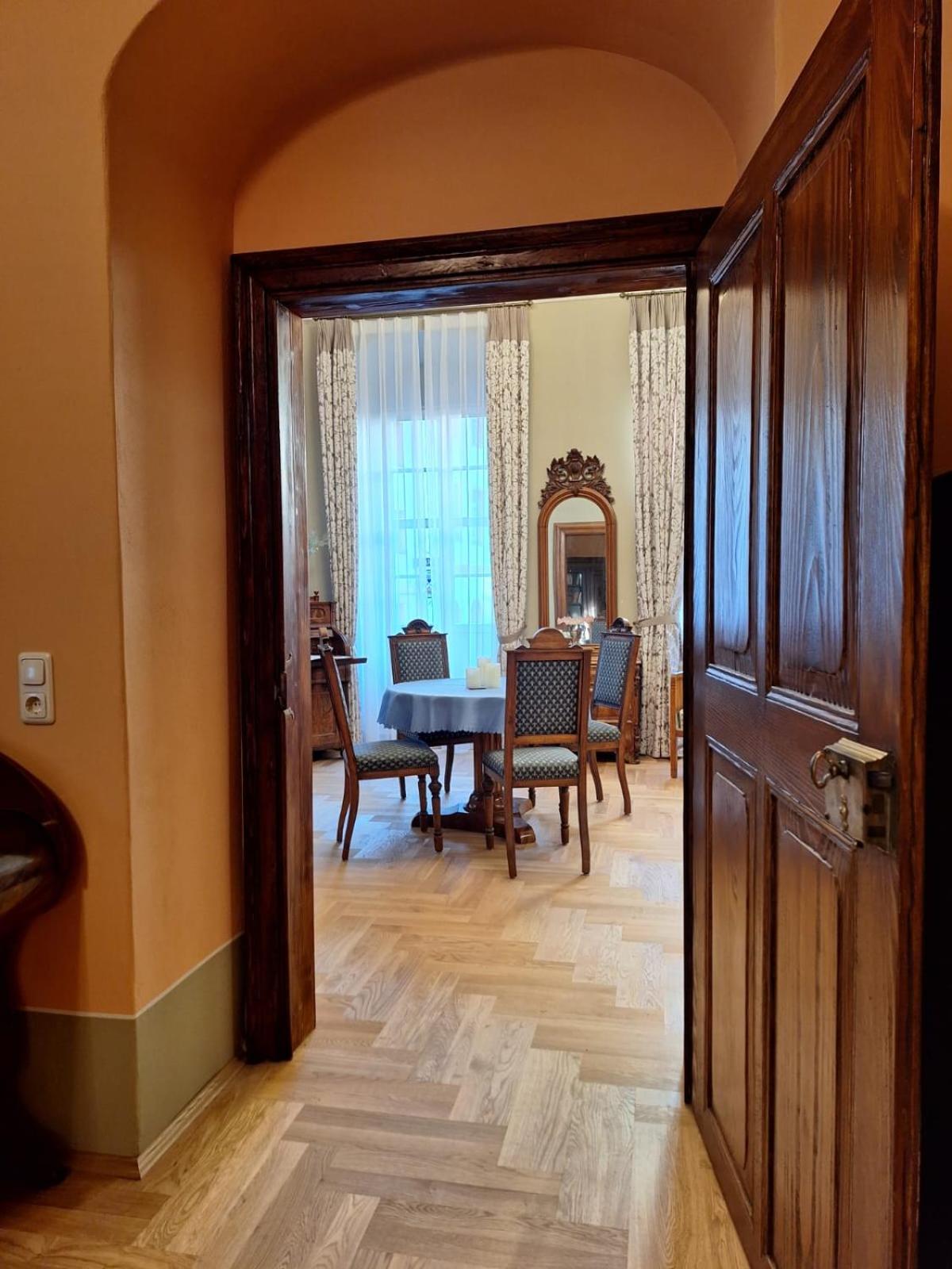 Stadtpalais Marché-Suite maximal 2 Personen und 1 Kleinkind