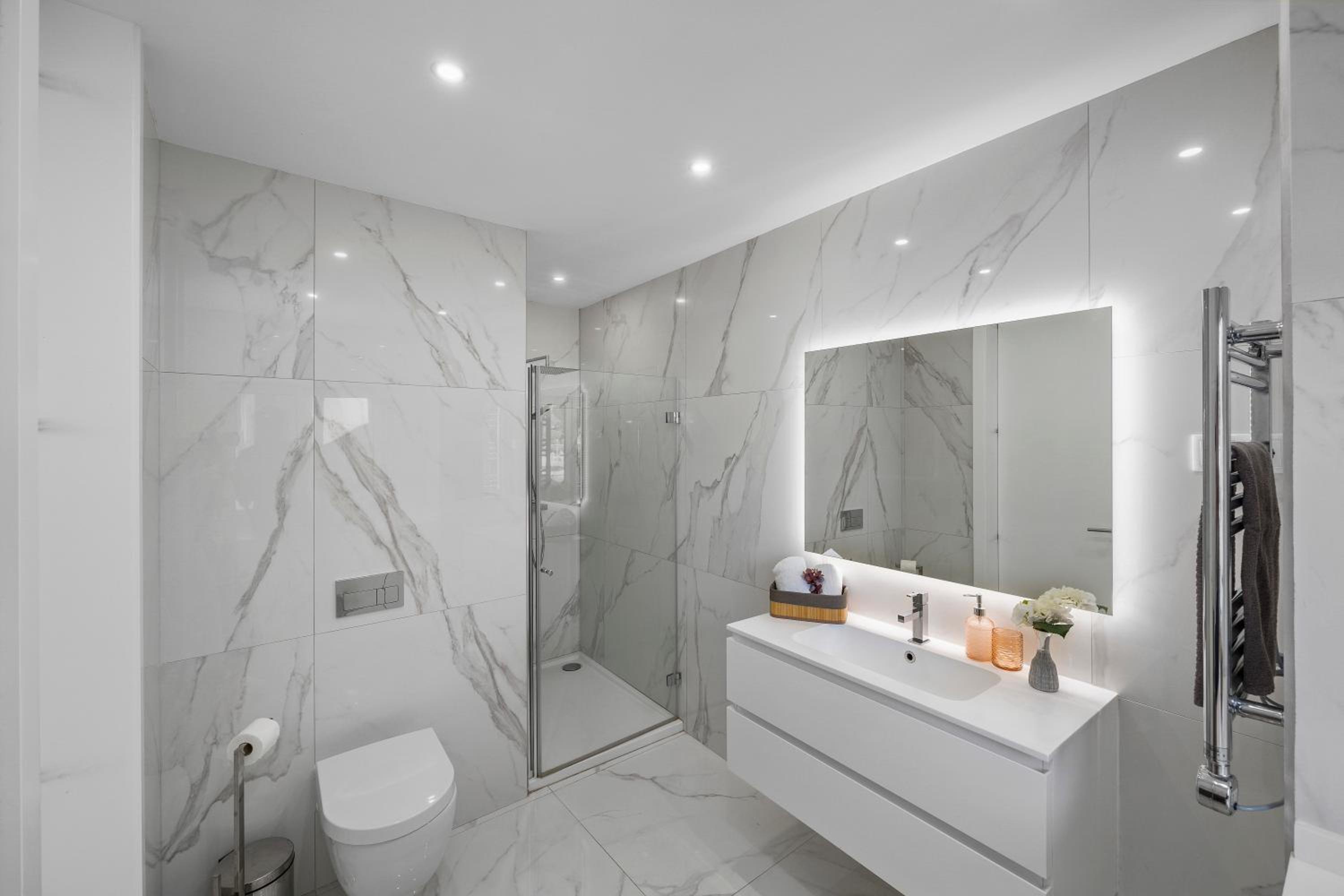 Modern Apartment with Pool & Garden - Close to Marina view 2