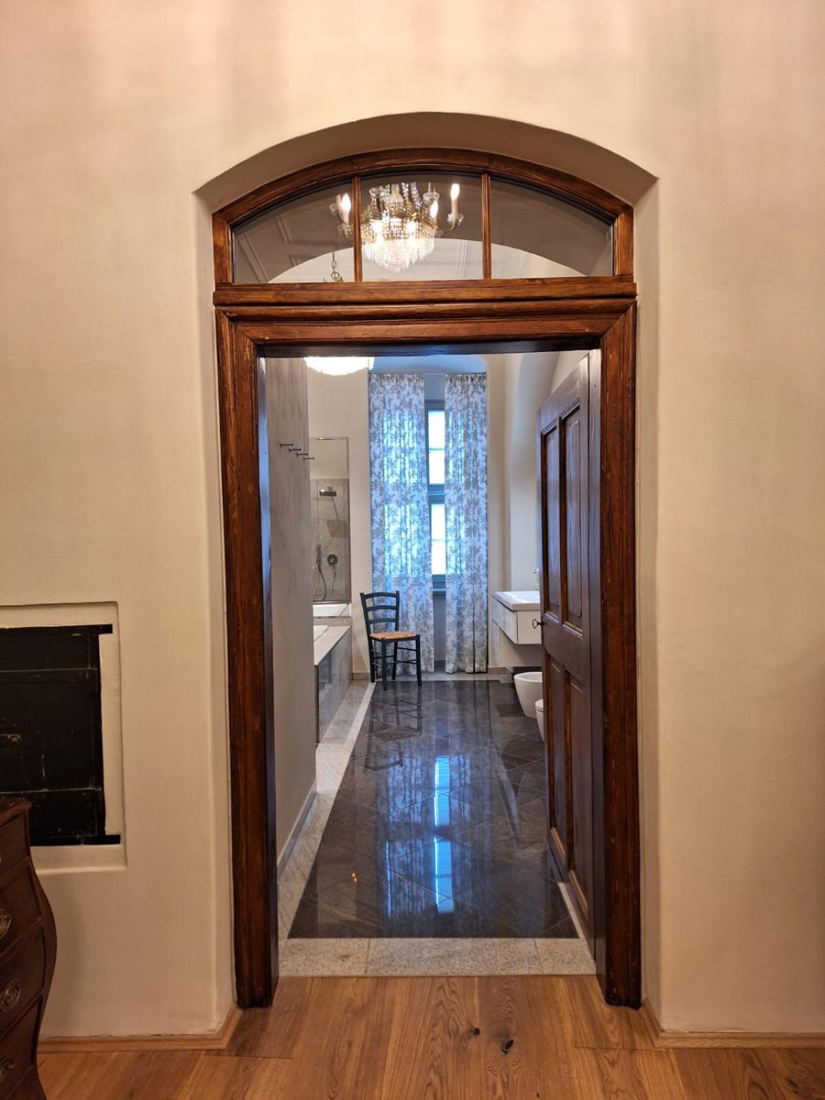 Stadtpalais Marché-Suite maximal 2 Personen und 1 Kleinkind