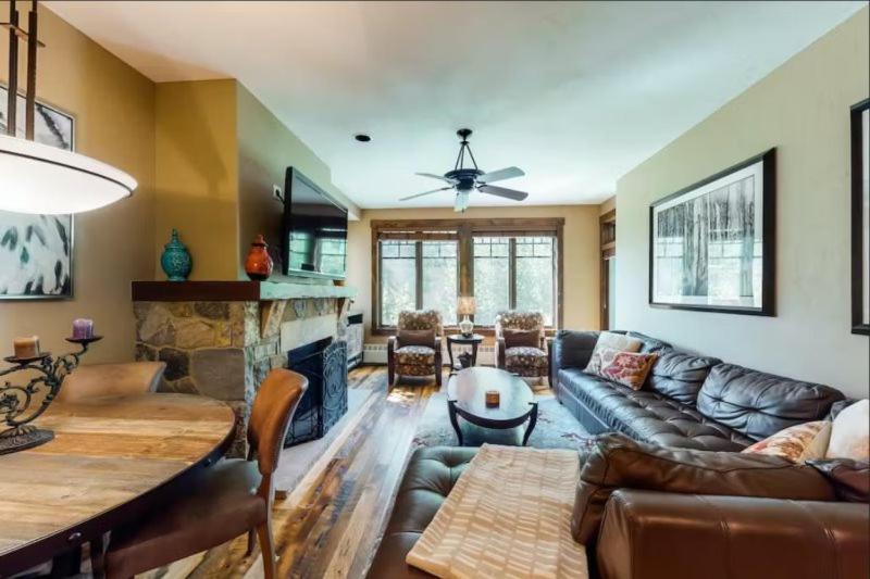 2 Bedroom Luxury Condo On Main Street At Maggie Pond - Walk To Lift! view 2