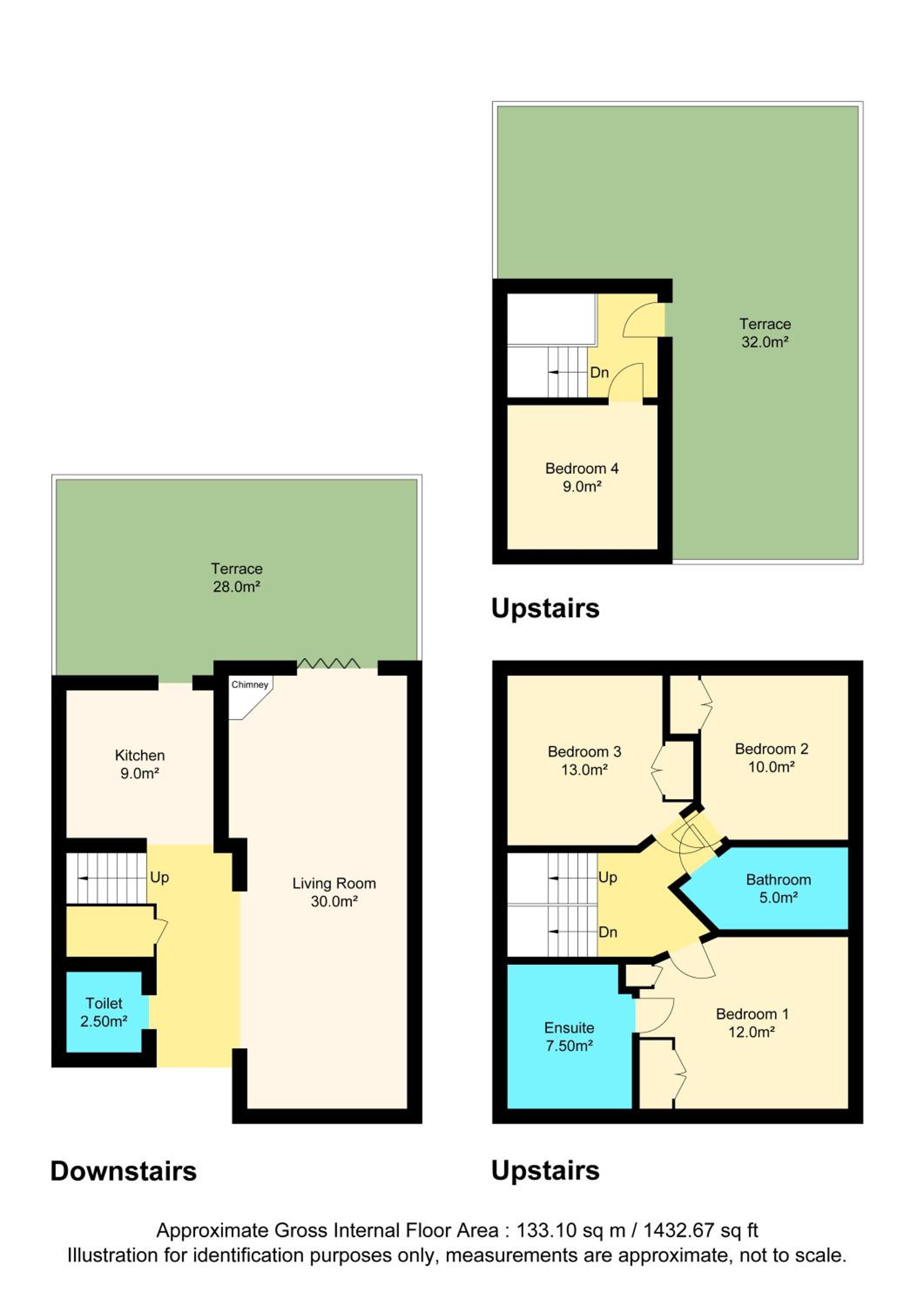 Four Bedroom Townhouse With Communal Pool