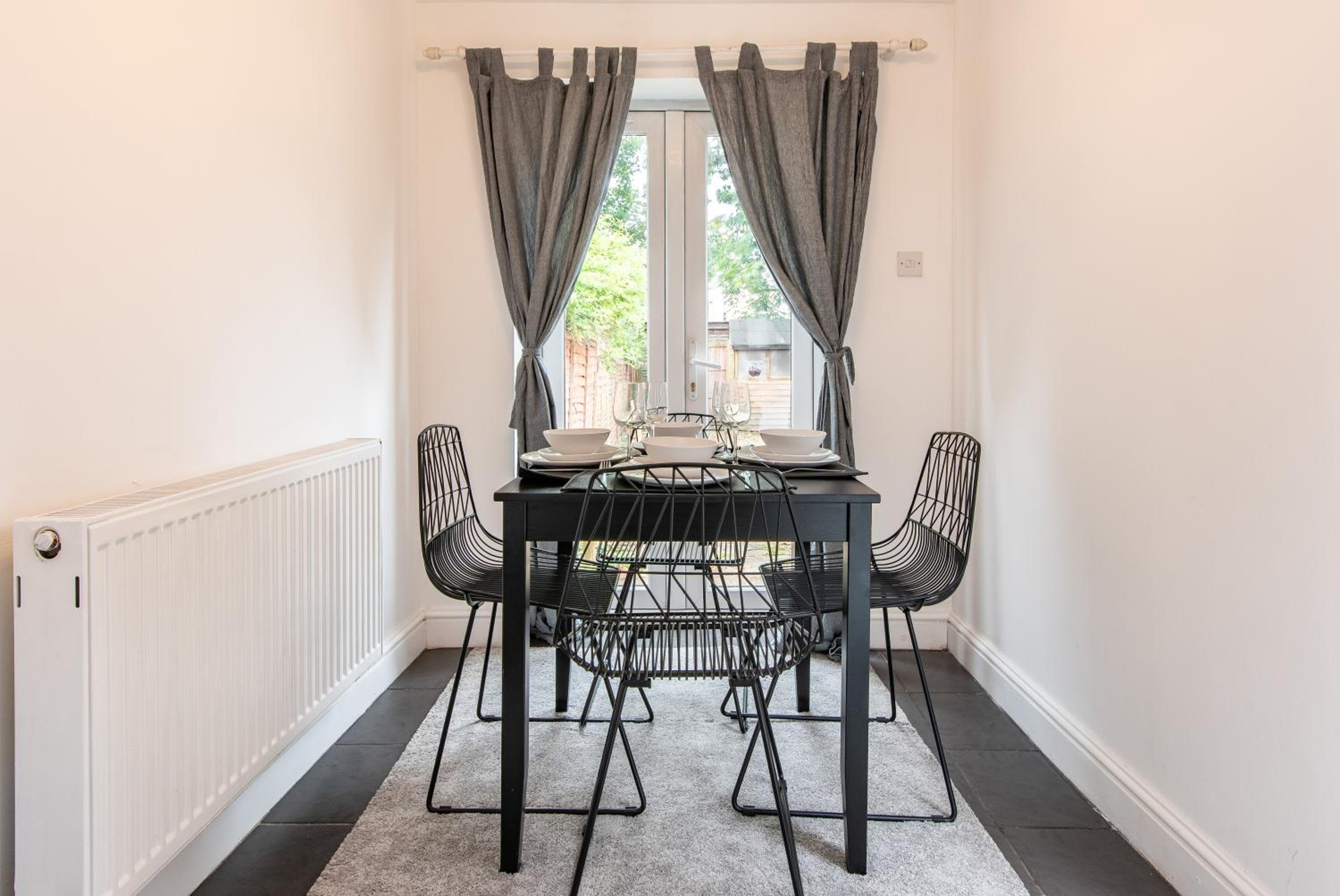Walsall Vacations - Lumley House - Delightful 2BR Terraced House near Birmingham - Property Image 2
