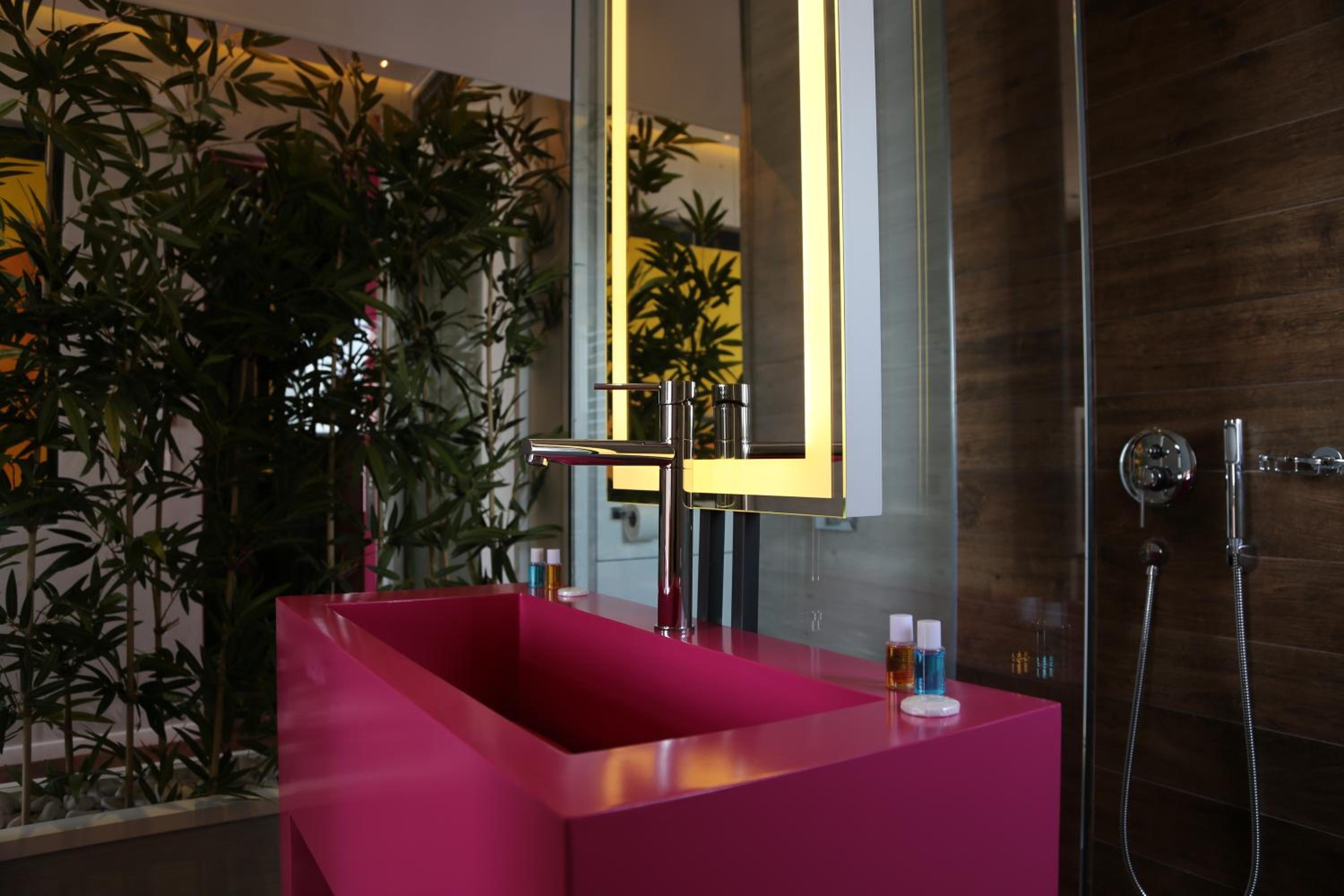 Boutique Rooms