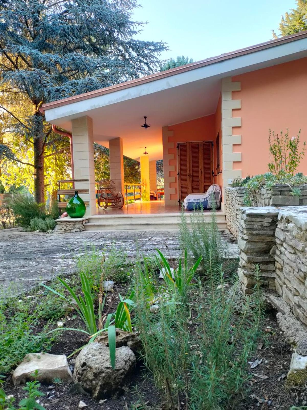 Nature, memories and garden shower at Casa del Castello view 2