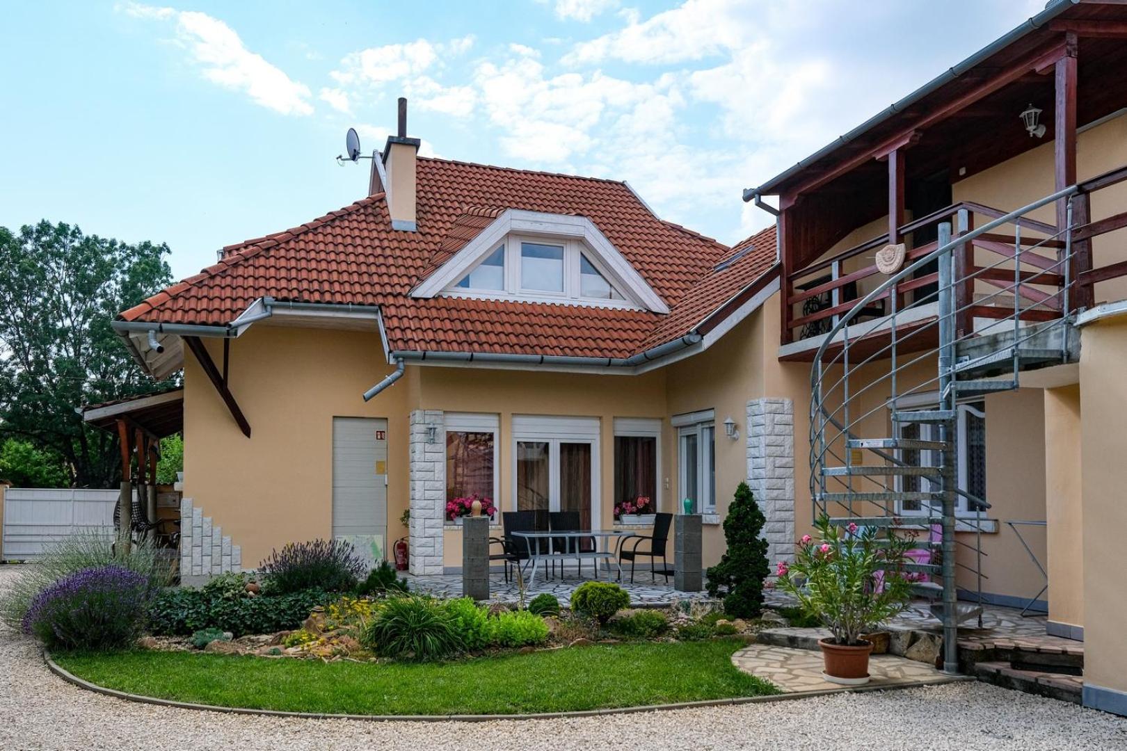 4 Évszak Apartman