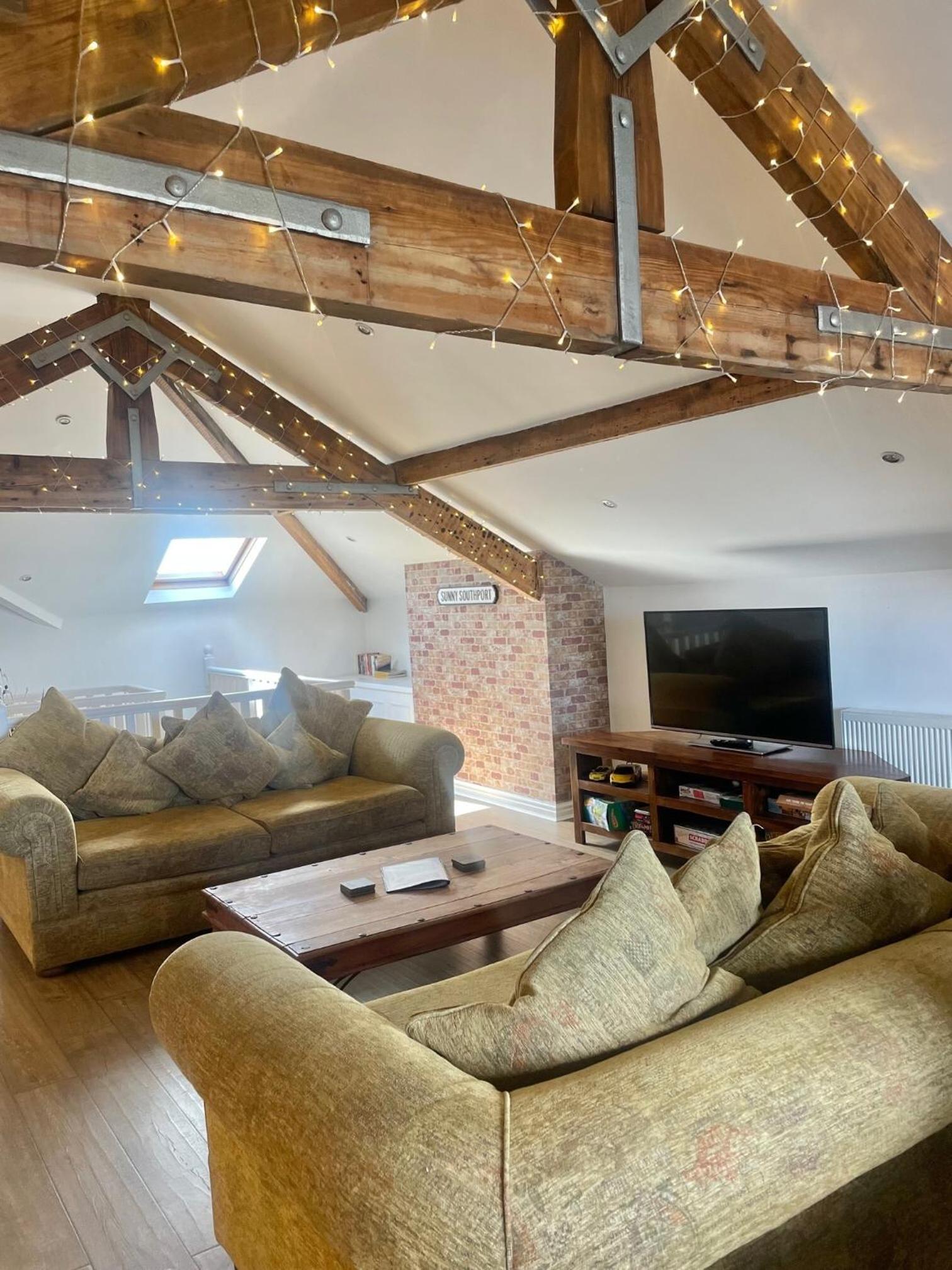 Beach House - Penthouse 3 Bed Apartment