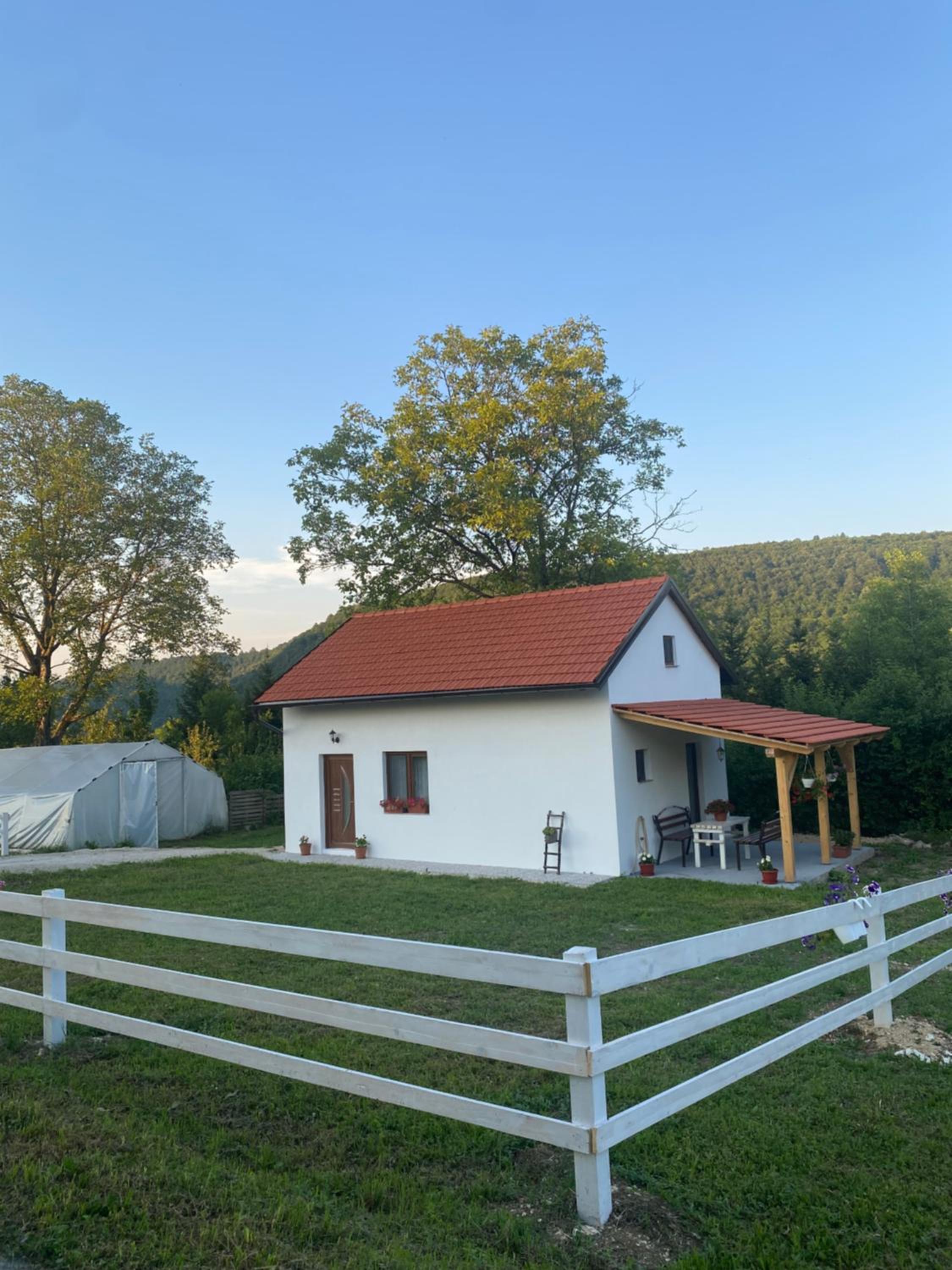 Hill House Emir