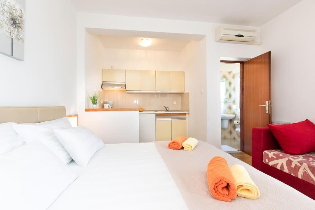 Apartmani BRAUT-Studio-ANDREA 1 with beautiful sea view view 4
