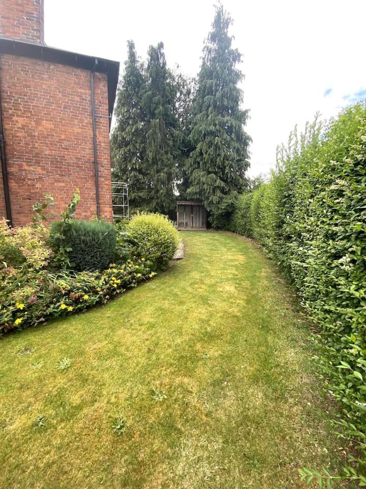 Creamore Grove Wem Shrewsbury
