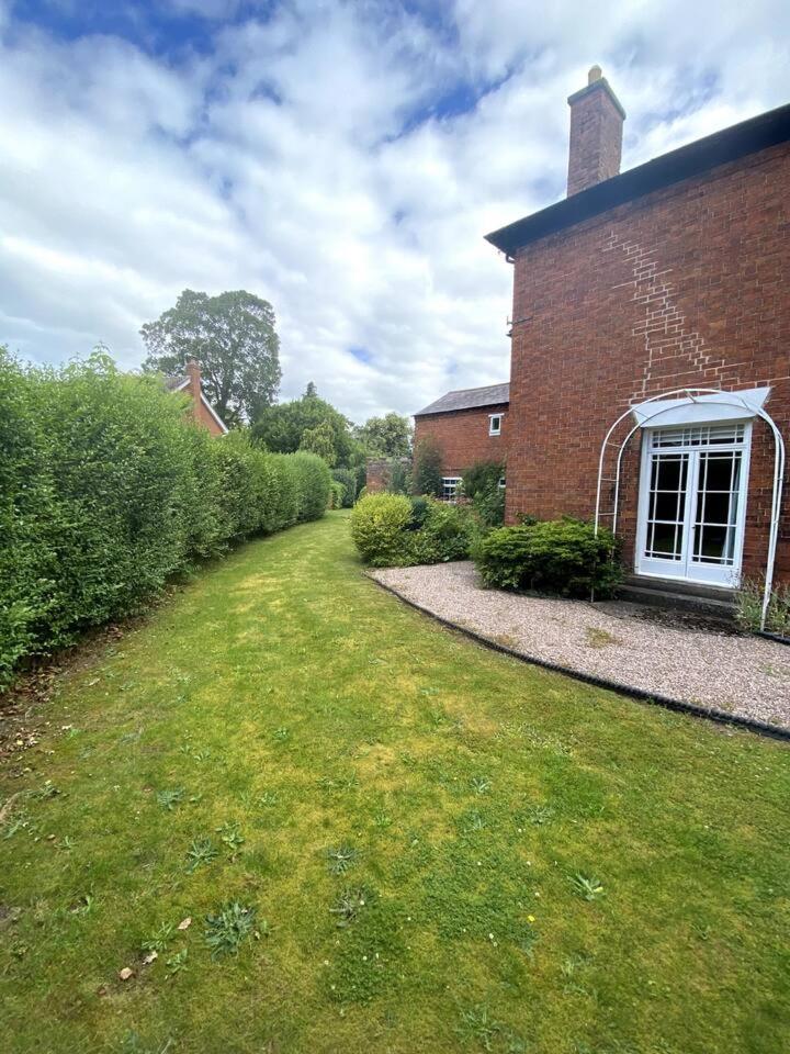 Creamore Grove Wem Shrewsbury