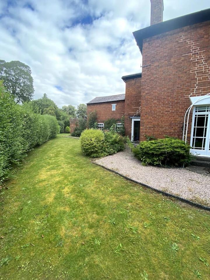 Creamore Grove Wem Shrewsbury