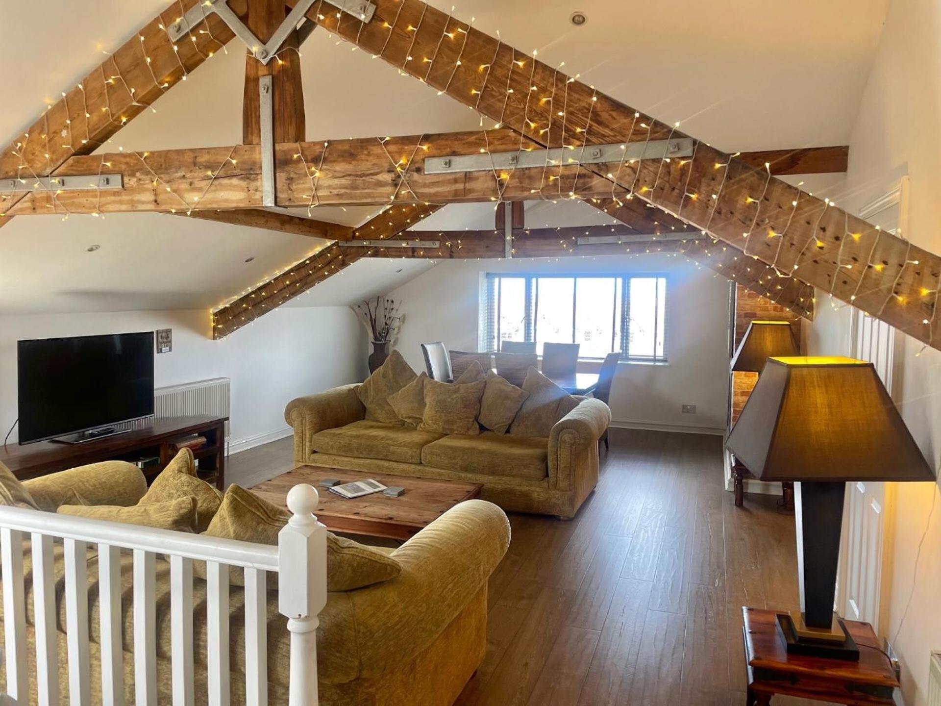 Beach House - Penthouse 3 Bed Apartment