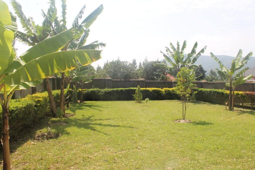 BLT Residence - Kasese A serene and tranquil home view 4