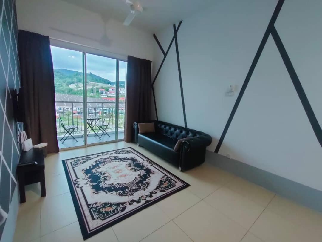 Golden Hills Pasar Malam 3 Bedroom Apartment J LouvRe photo 4