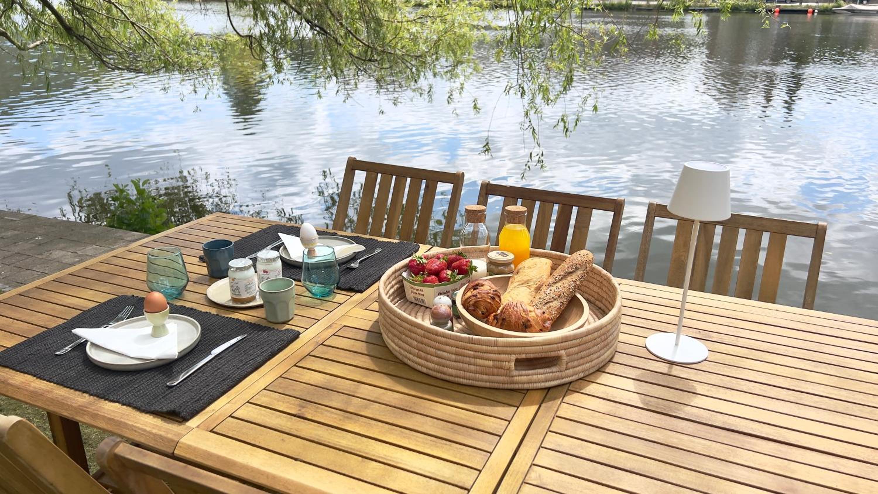 Pieds dans l'eau Private Wellness Bordure de Meuse