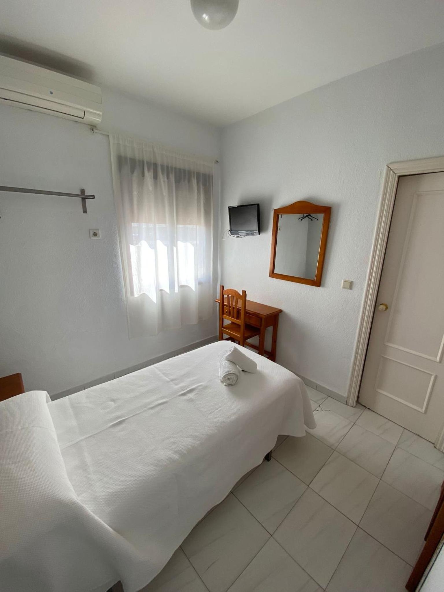 Hostal Carlos III