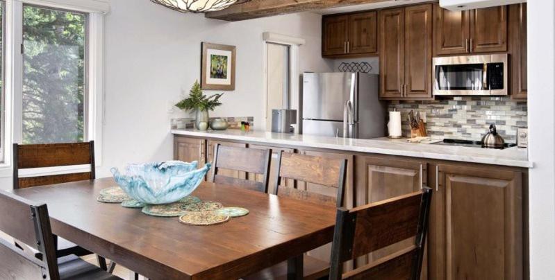 Townsend Place Ski In, Ski Out 1 Bedroom Condo view 3