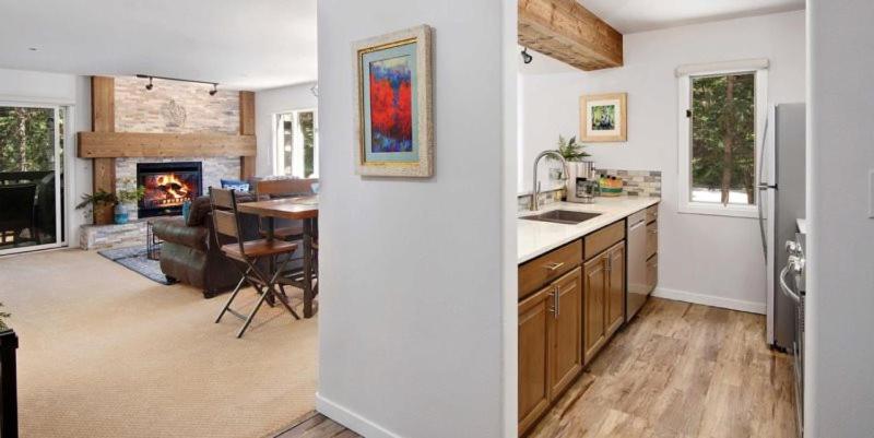 Townsend Place Ski In, Ski Out 1 Bedroom Condo view 5