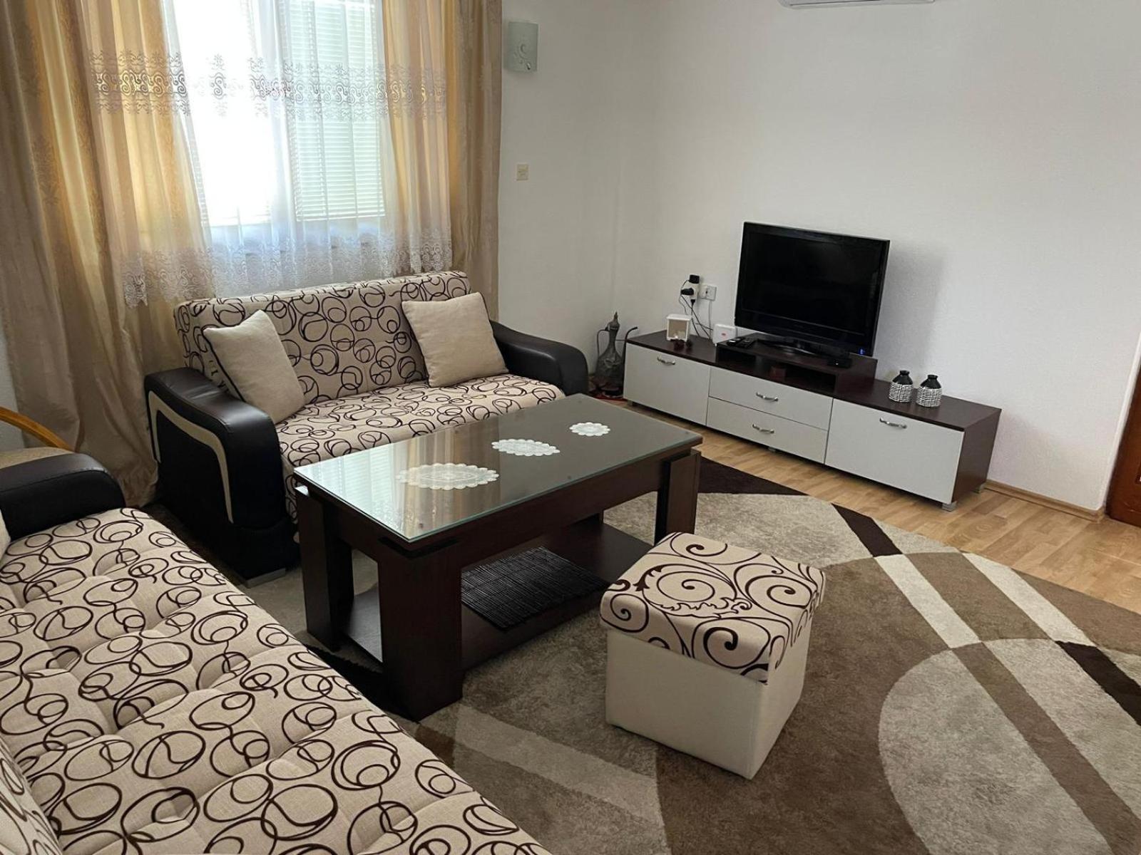 Muzur Apartment