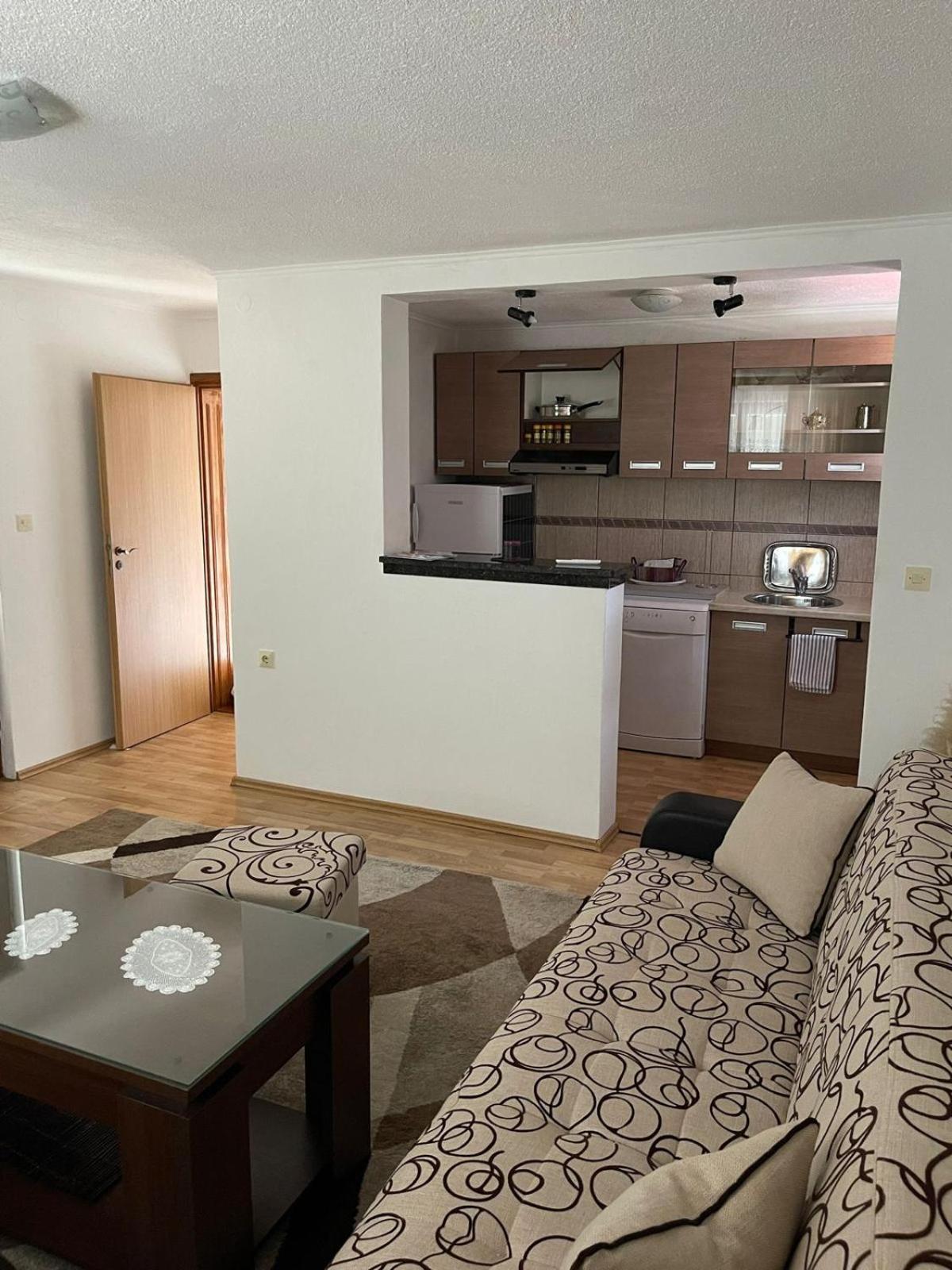 Muzur Apartment